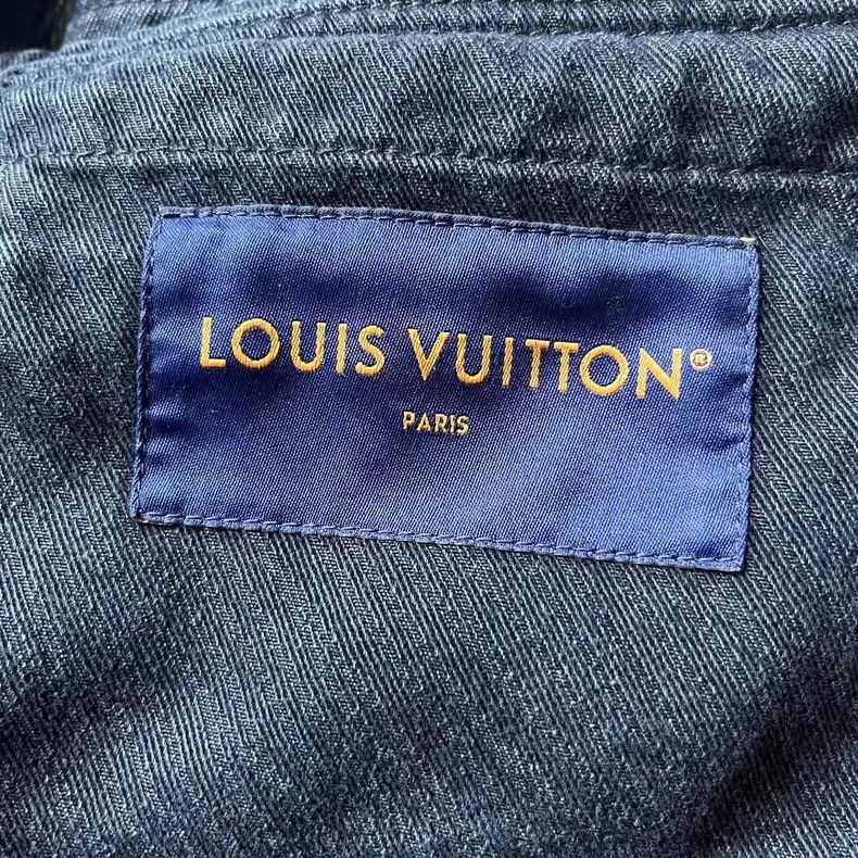 Louis Vuitton Louis Vuitton 25 new black capsule dark logo jacquard singl Size US M / EU 48-50 / 2 - 5 Thumbnail