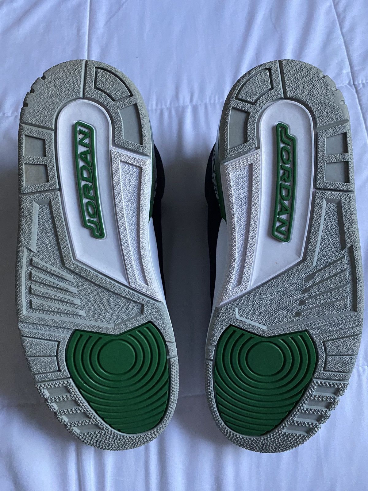 Jordan Brand Air Jordan 3 Retro Pine Green Size US 9.5 / EU 42-43 - 5 Thumbnail