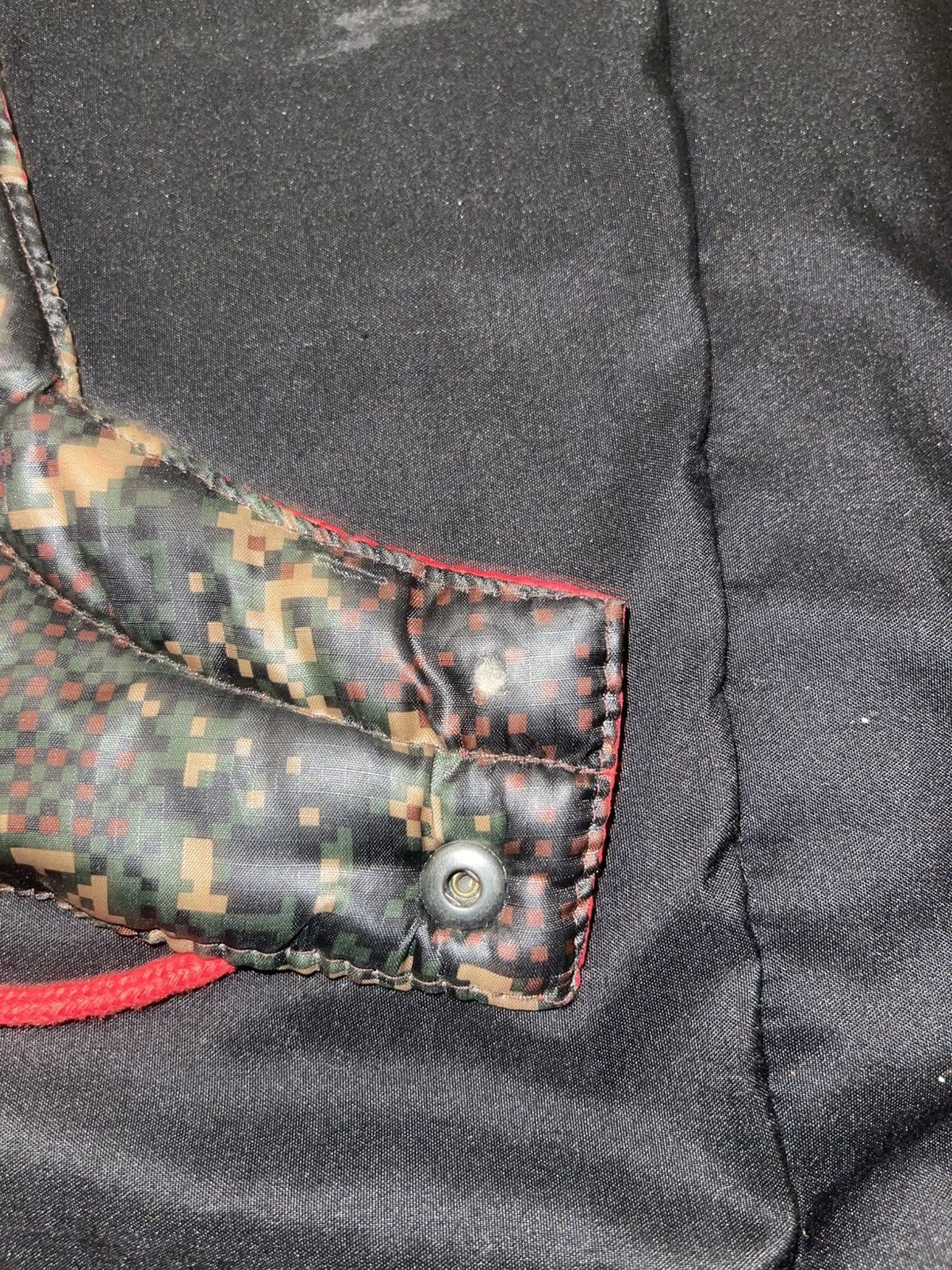 AKOO Vintage Y2K AKOO Puffer Vest - Bright Red w/ Camouflage Size US M / EU 48-50 / 2 - 8 Thumbnail