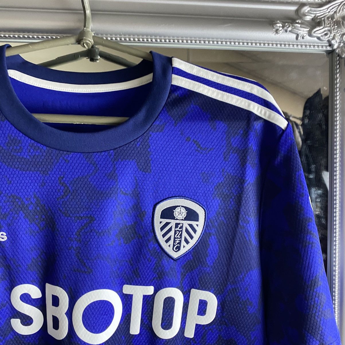 Adidas Adidas Leeds United Soccer Jersey Size:L Size US L / EU 52-54 / 3 - 3 Thumbnail