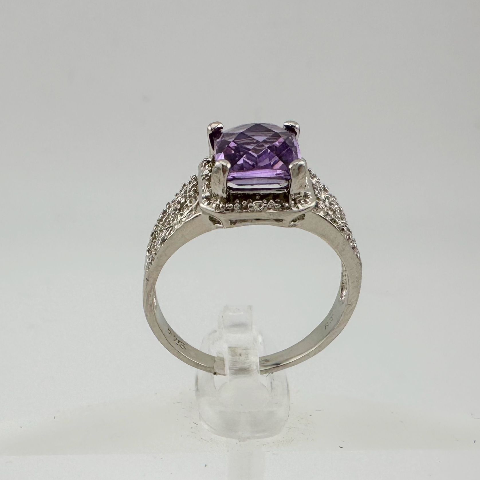 Other Beautiful Emerald Cut 2.25 Carat Amethyst Ring - Sz 8 Size ONE SIZE - 7 Thumbnail