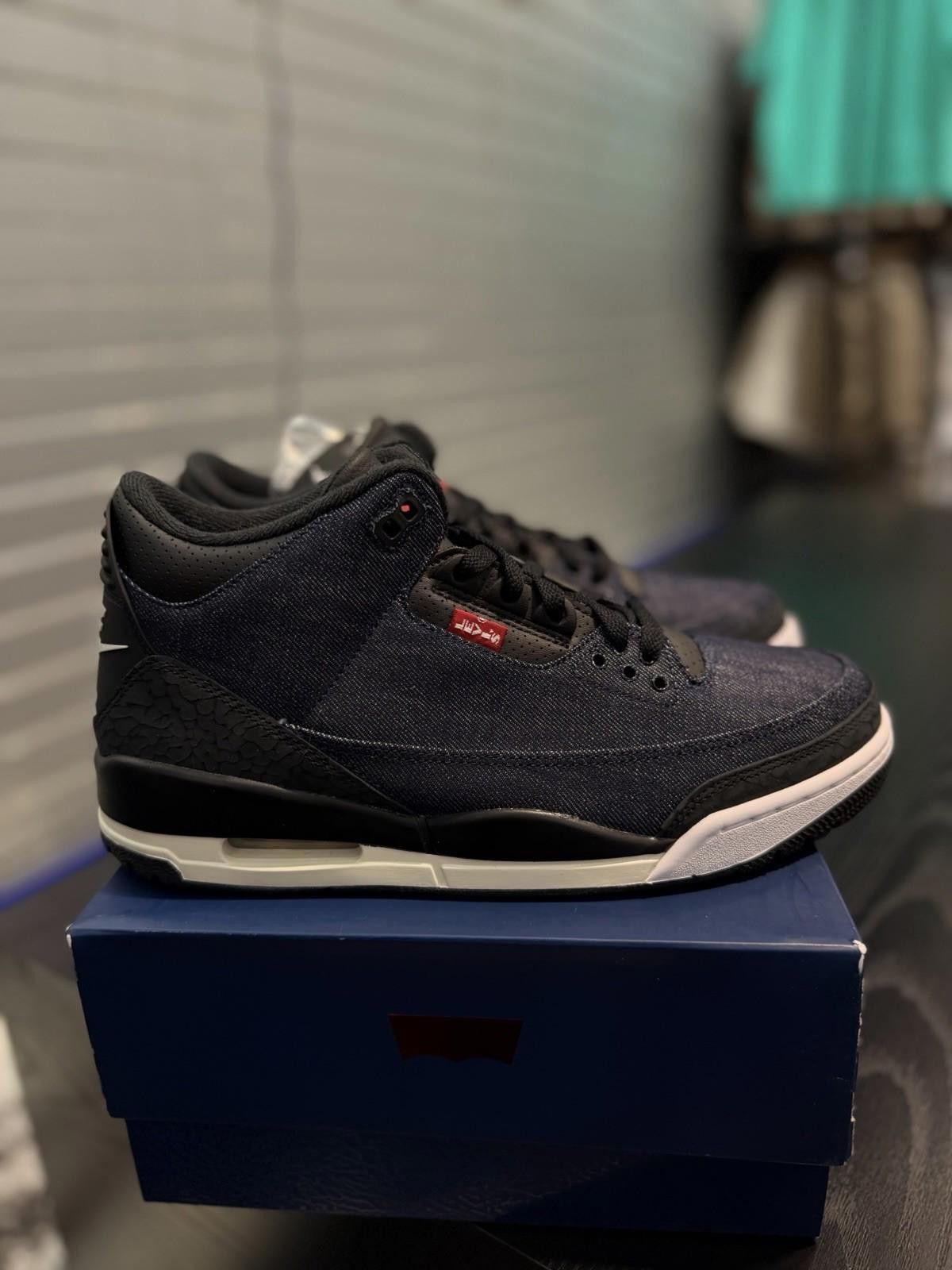 Jordan Brand Levi's x Air Jordan 3 Retro Men's Size 9.5 Indigo Denim NEW Size US 9.5 / EU 42-43 - 5 Thumbnail