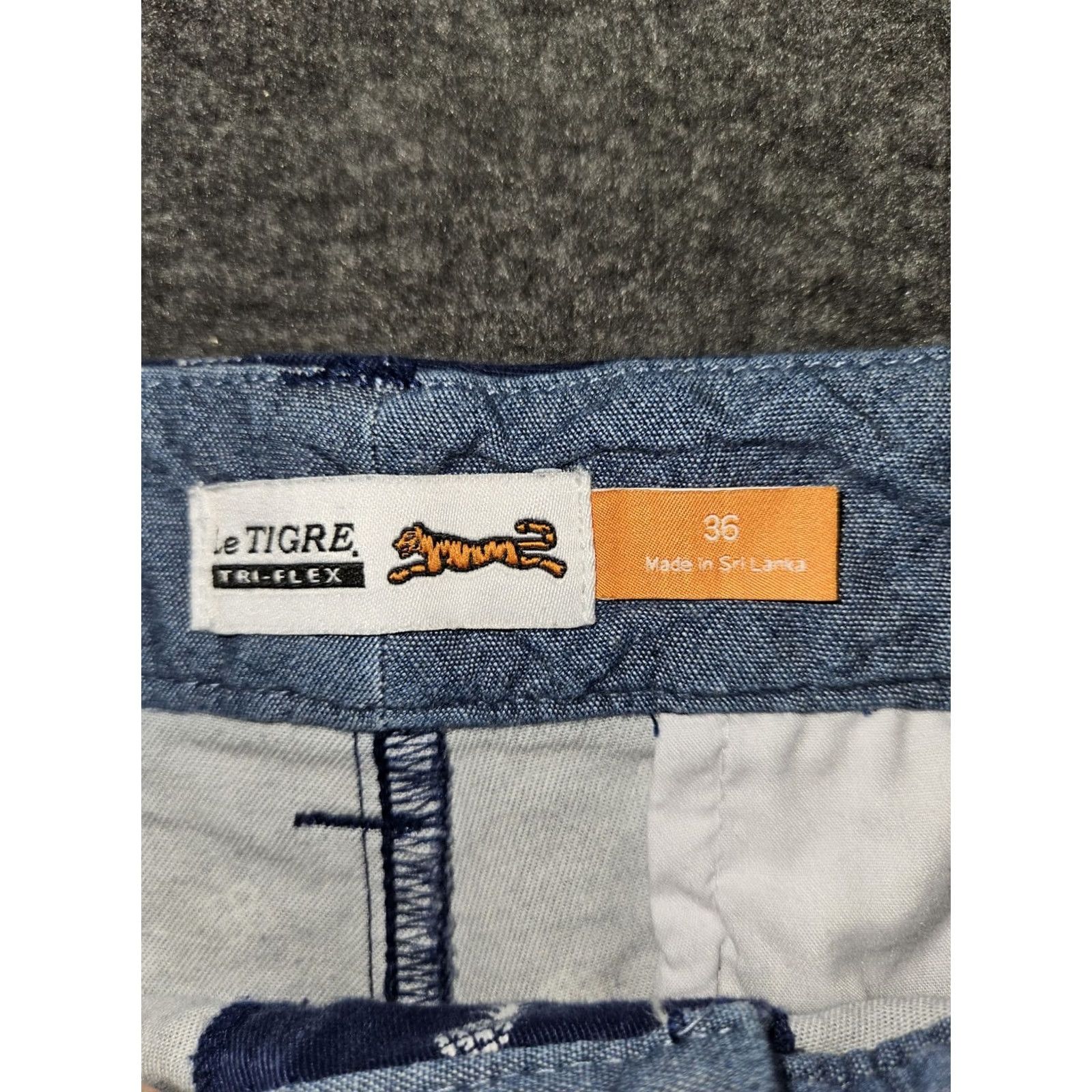 Vintage Le Tigre Chino Shorts Men's 36 Blue AOP Mid Rise Casual Workwear Preppy 10in Inseam Stretch Pockets SL Size US 36 / EU 52 - 2 Thumbnail