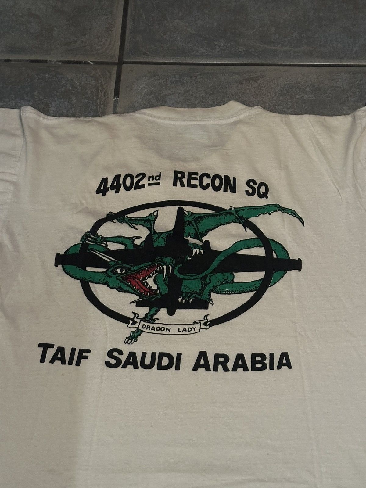 Unsound Rags × Vintage Vintage SINGLE STITCHED "DRAGON LADY" TEE - 1980S Size US L / EU 52-54 / 3 - 4 Thumbnail