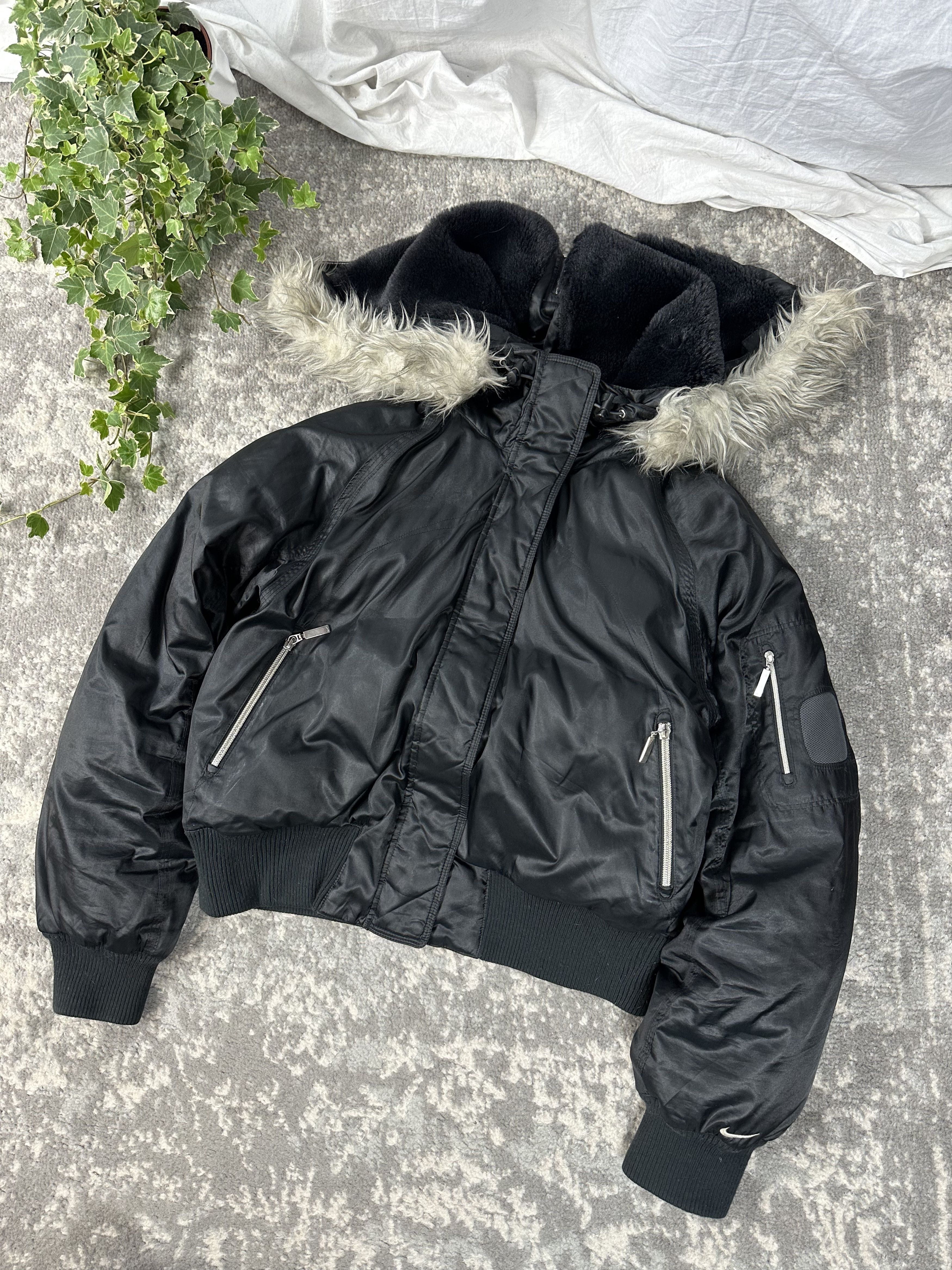 image of N2B Intermediate Hooded Nike Bomber Jacket With Fur in Black, Men's (Size XL)