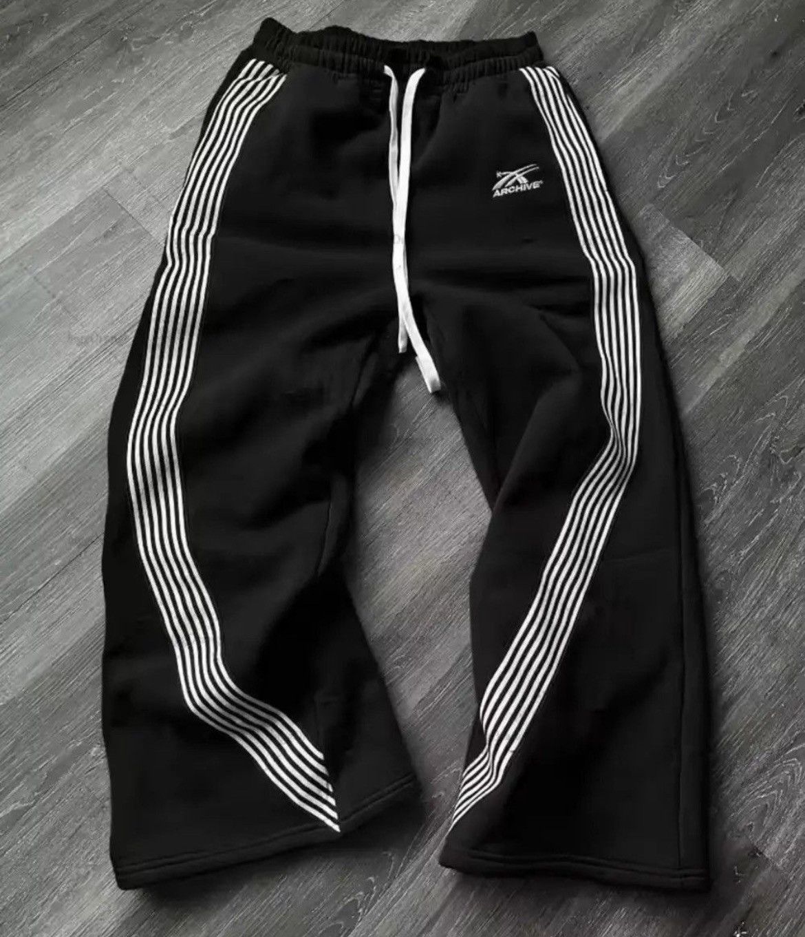 Japanese Brand Y2K style sweatpants Size US 36 / EU 52 - 3 Thumbnail