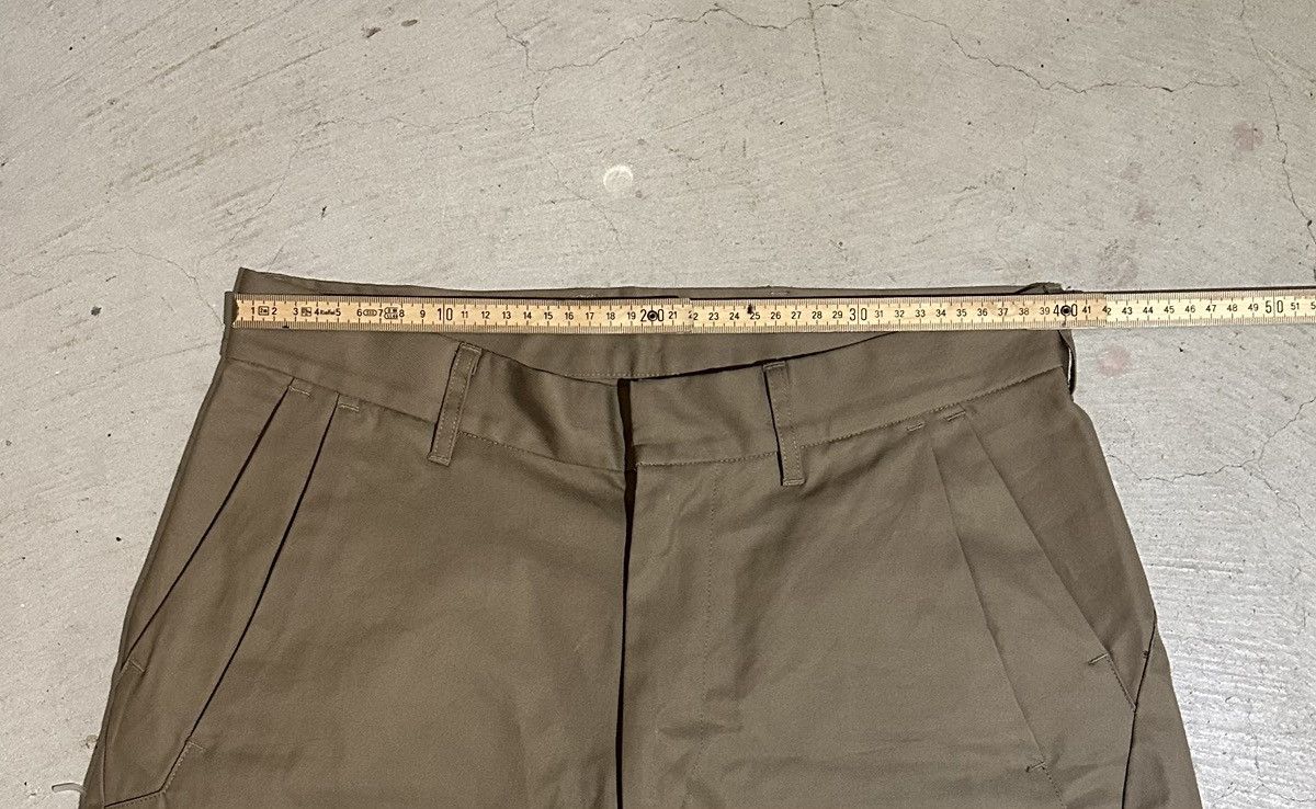 Vuja De Vuja De Isaac Tech chino pants tan Size US 32 / EU 48 - 8 Thumbnail