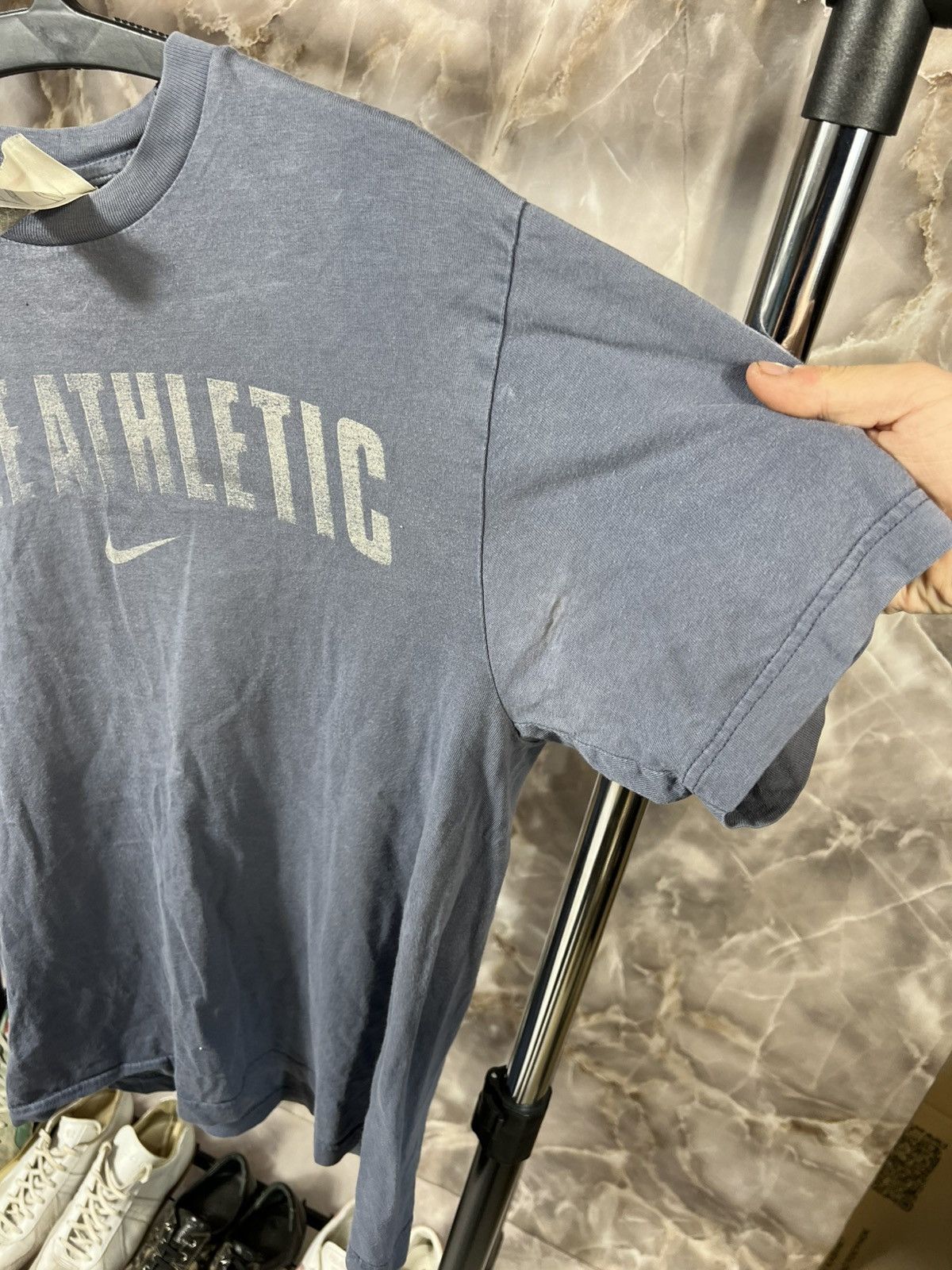 Vintage Vintage 90s Nike Distressed Tee Size US S / EU 44-46 / 1 - 5 Thumbnail