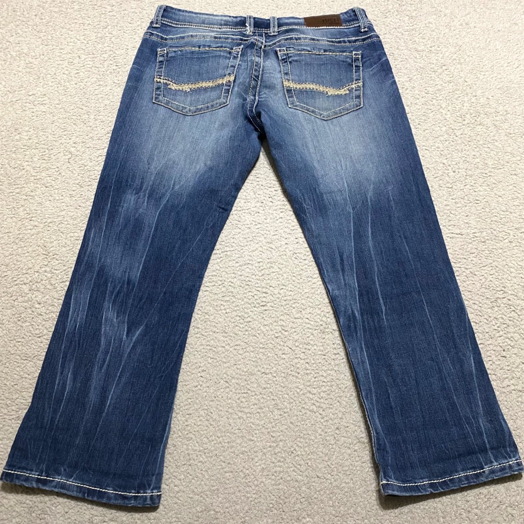 Vintage Buckle BKE Jeans Capri Mid Rise Blue Denim 30 Womens Regular 5-Pocket Stretch Size 30" / US 8 / IT 44 - 2 Thumbnail