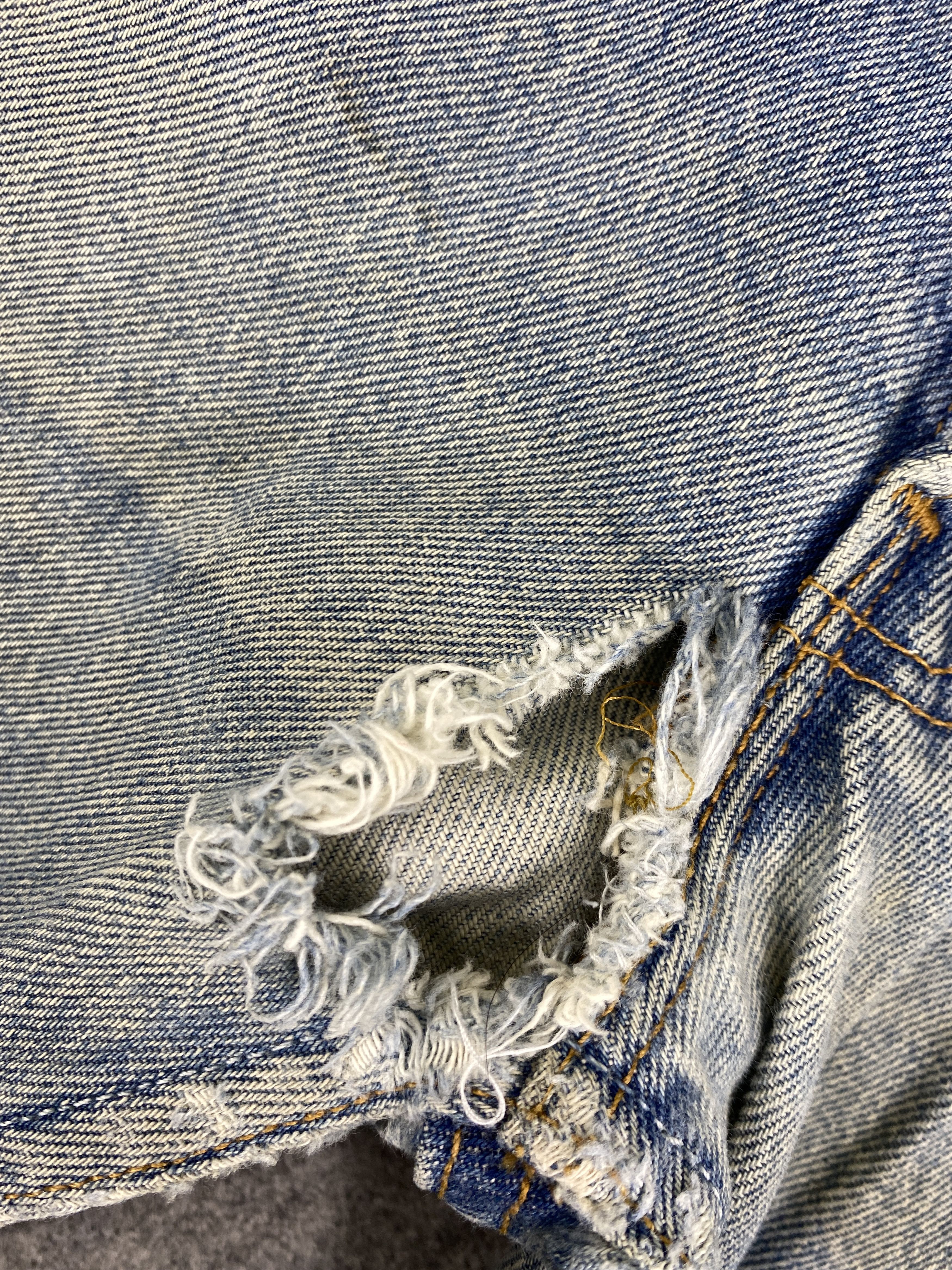 Japanese Brand Faded Blue Vintage Levis 501 USA Jeans 31x32 - JN3185 Size US 31 - 13 Thumbnail