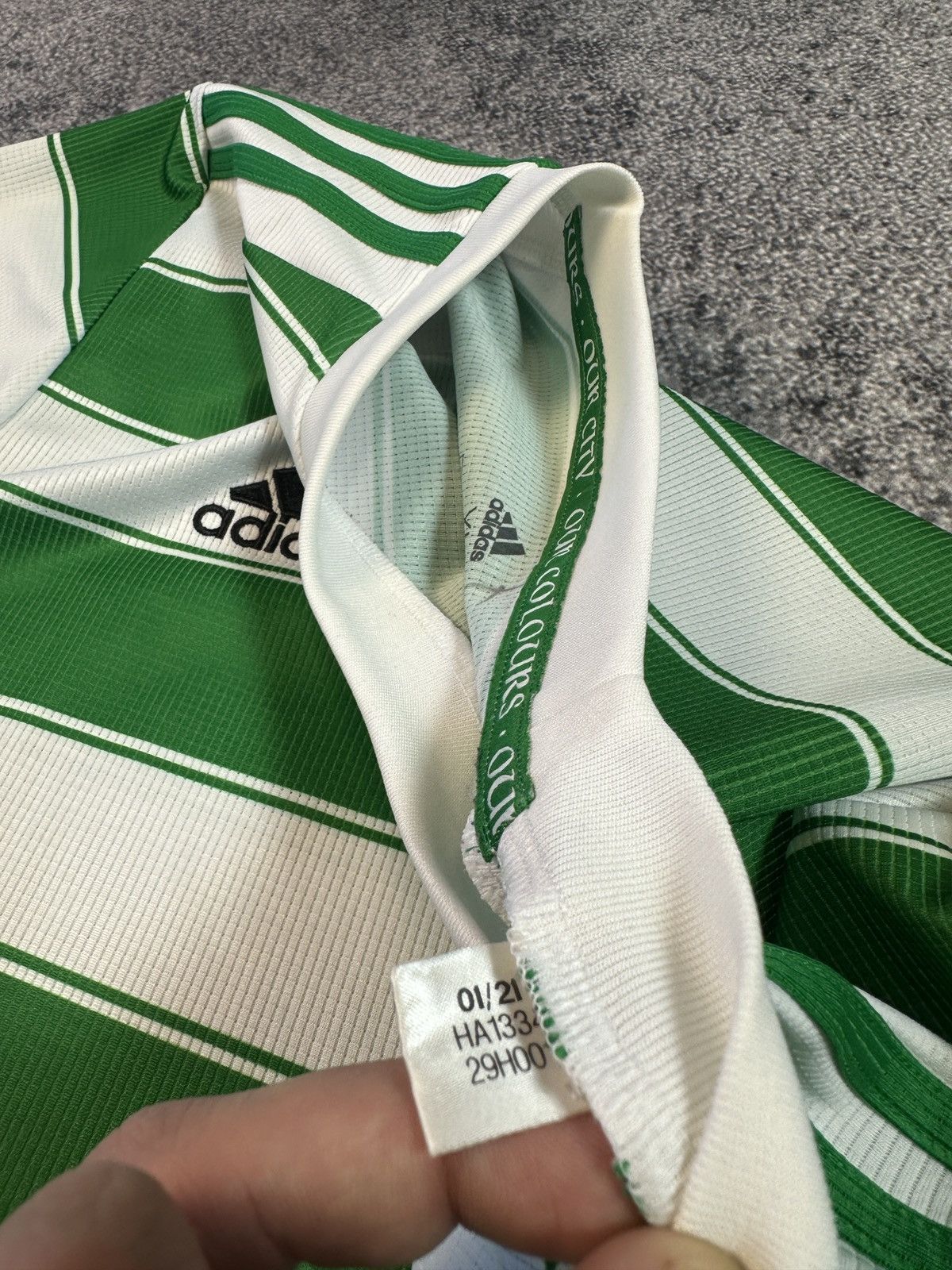 Adidas Adidas Celtic Soccer Jersey Streetwear Rare Casual XL USA Size US XL / EU 56 / 4 - 3 Thumbnail
