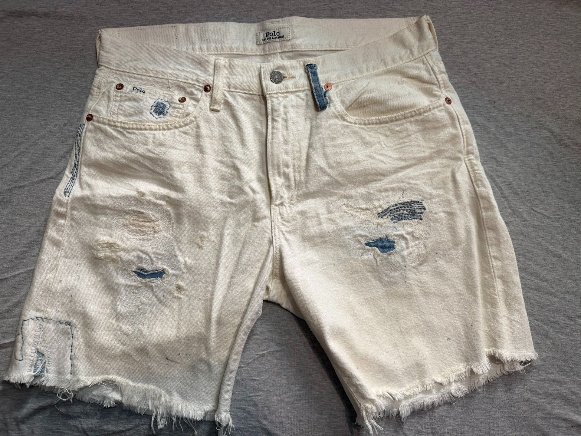 Polo Ralph Lauren Polo Washed Indigo Patch Distressed White Denim Shorts Size US 32 / EU 48 - 1 Thumbnail