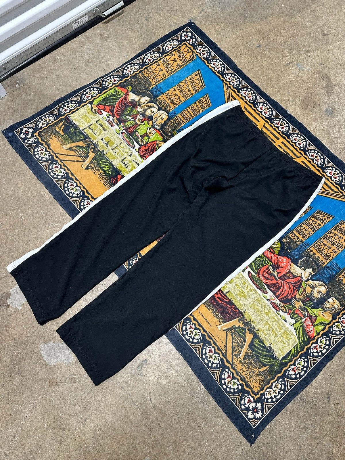 Nike Nike black track pants size large baggy flared fit skater Size US 34 / EU 50 - 7 Thumbnail