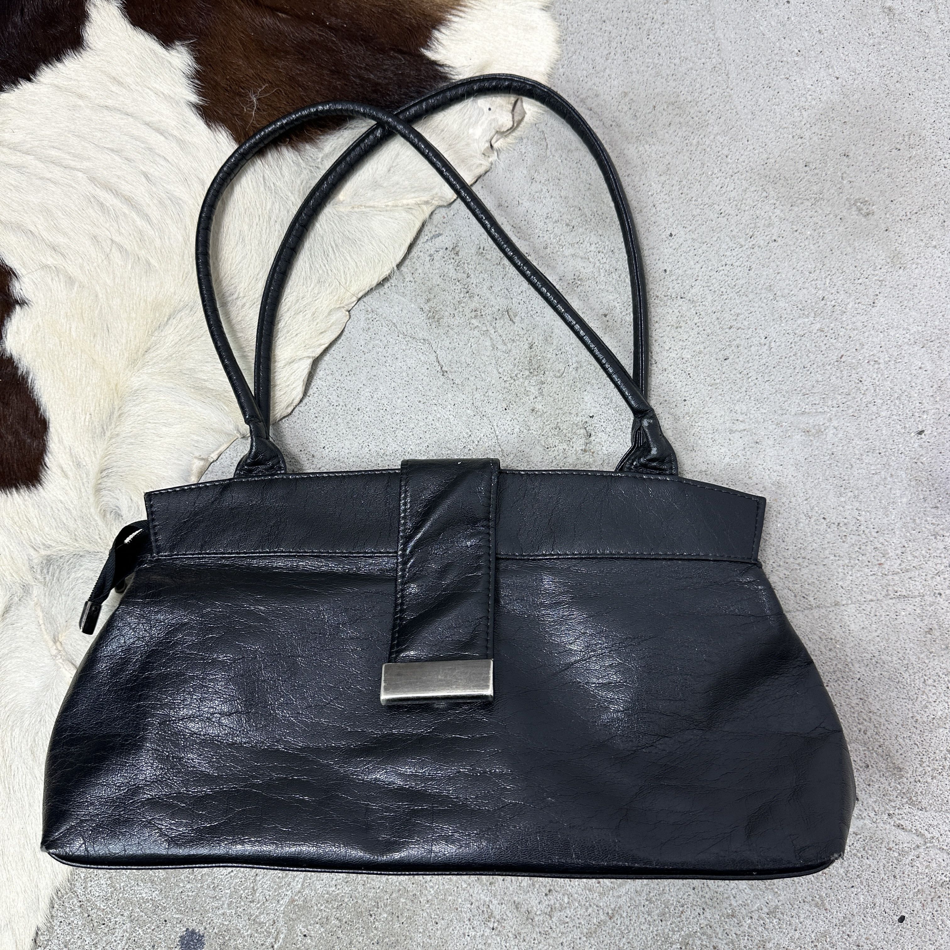 Vintage Vintage Avant Garde Leather Grunge Baguette Bag Y2K Size ONE SIZE - 2 Thumbnail