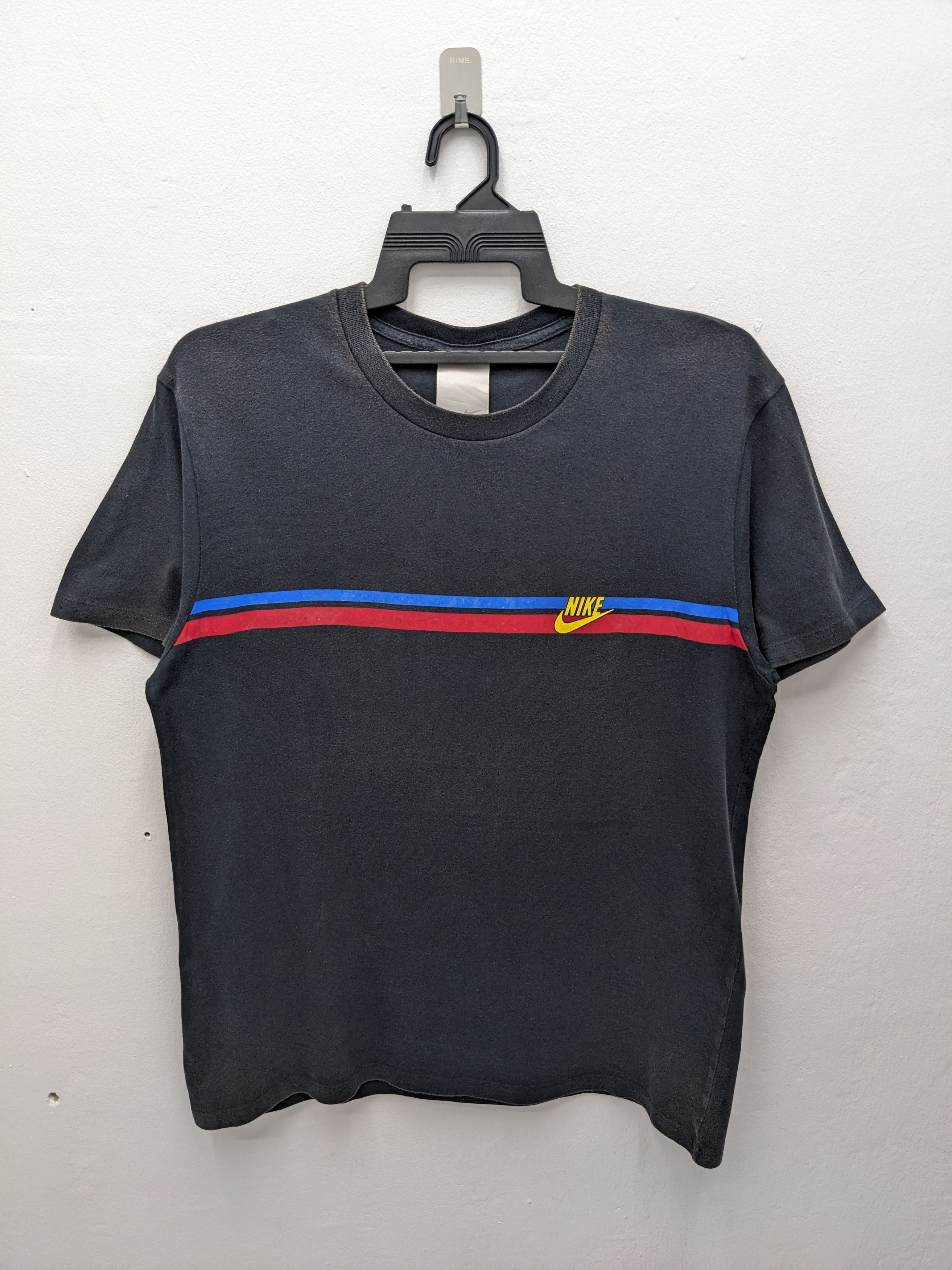 Nike VINTAGE 90s Y2K NIKE TSHIRT Size US XL / EU 56 / 4 - 2 Thumbnail