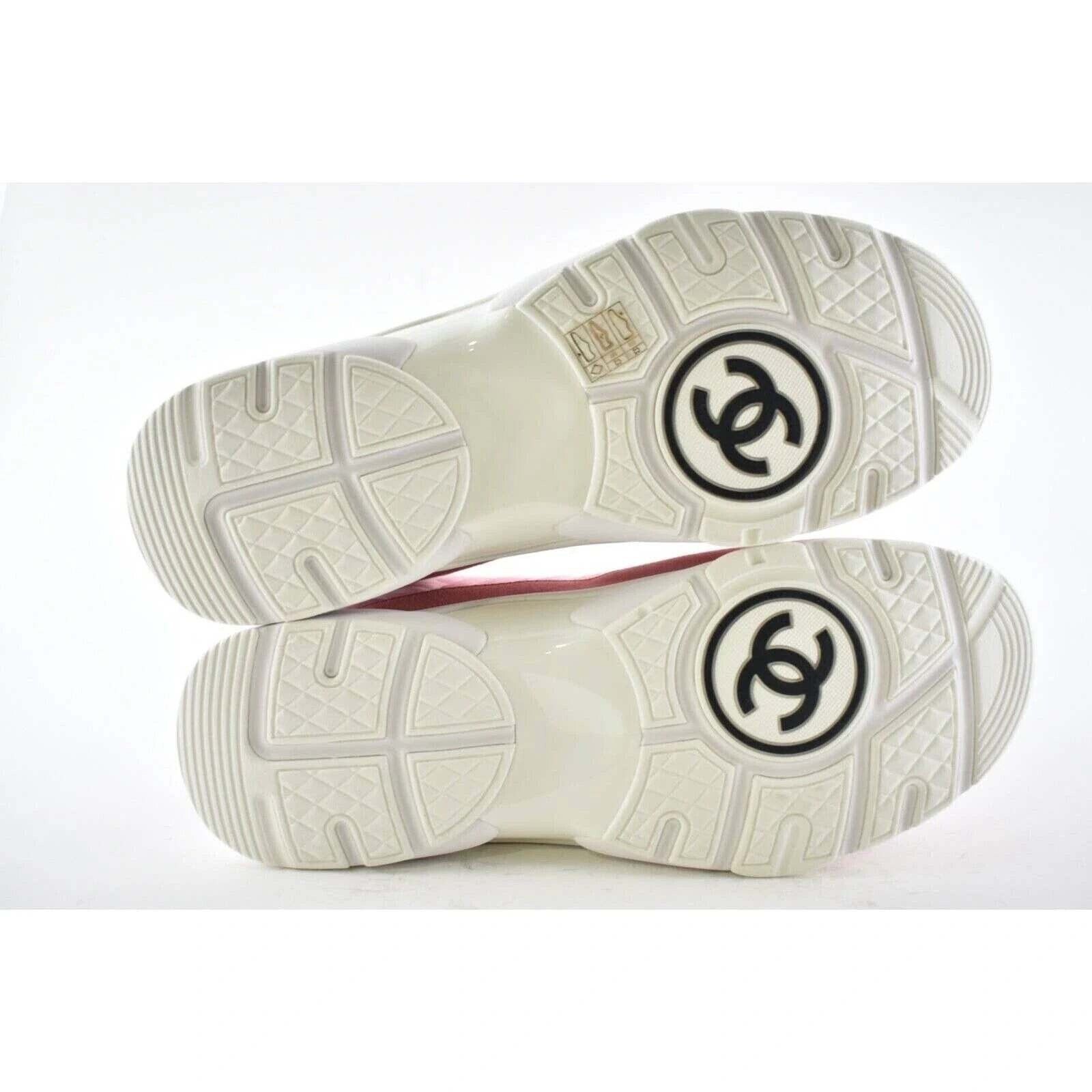 Chanel Chanel Mens 21C Pink Suede Leather CC Logo Lace Low Top Size US 10 / EU 43 - 12 Thumbnail