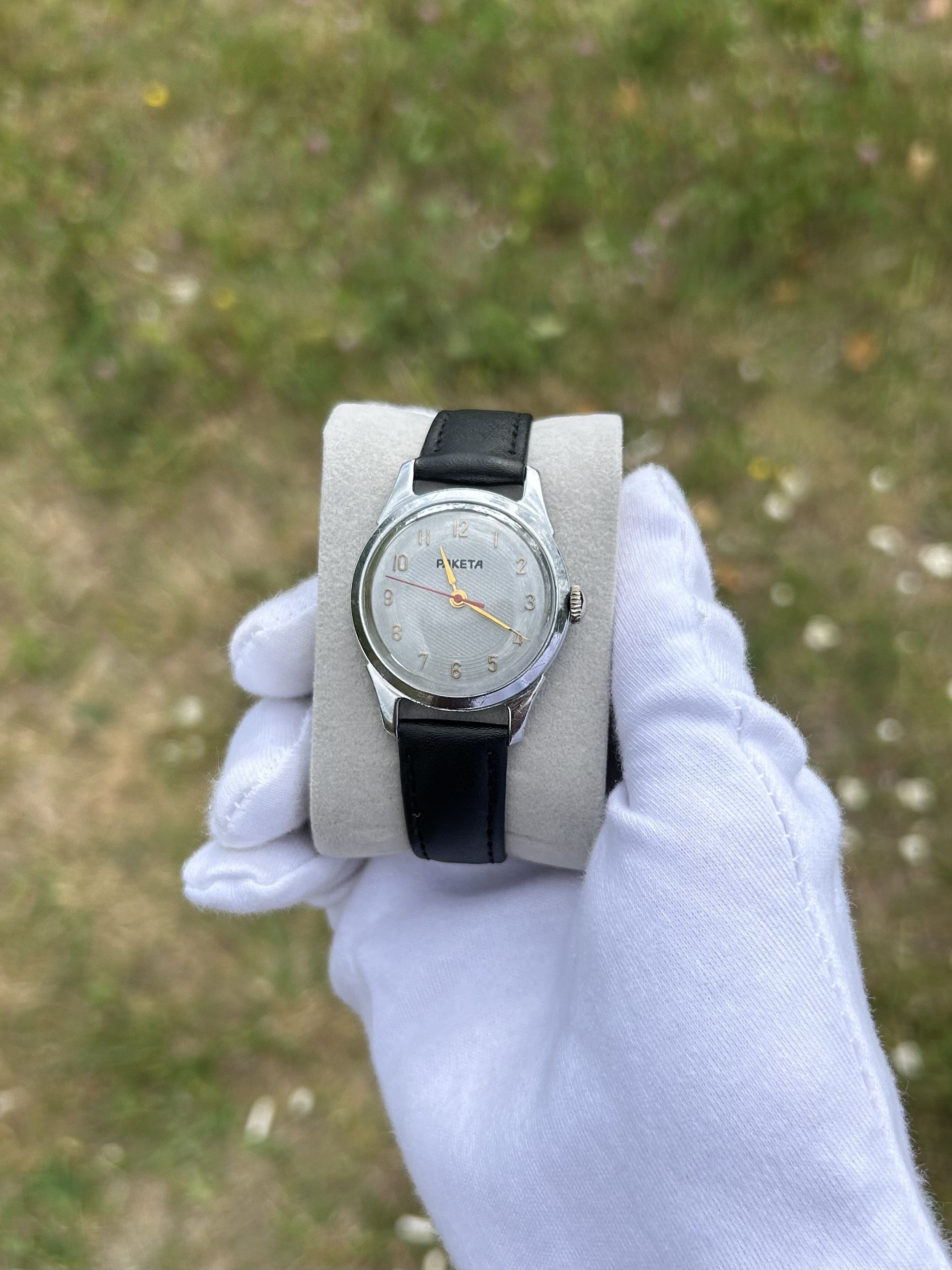 Vintage Vintage Watch Raketa USSR Soviet Mechanical 1950s Size ONE SIZE - 11 Thumbnail