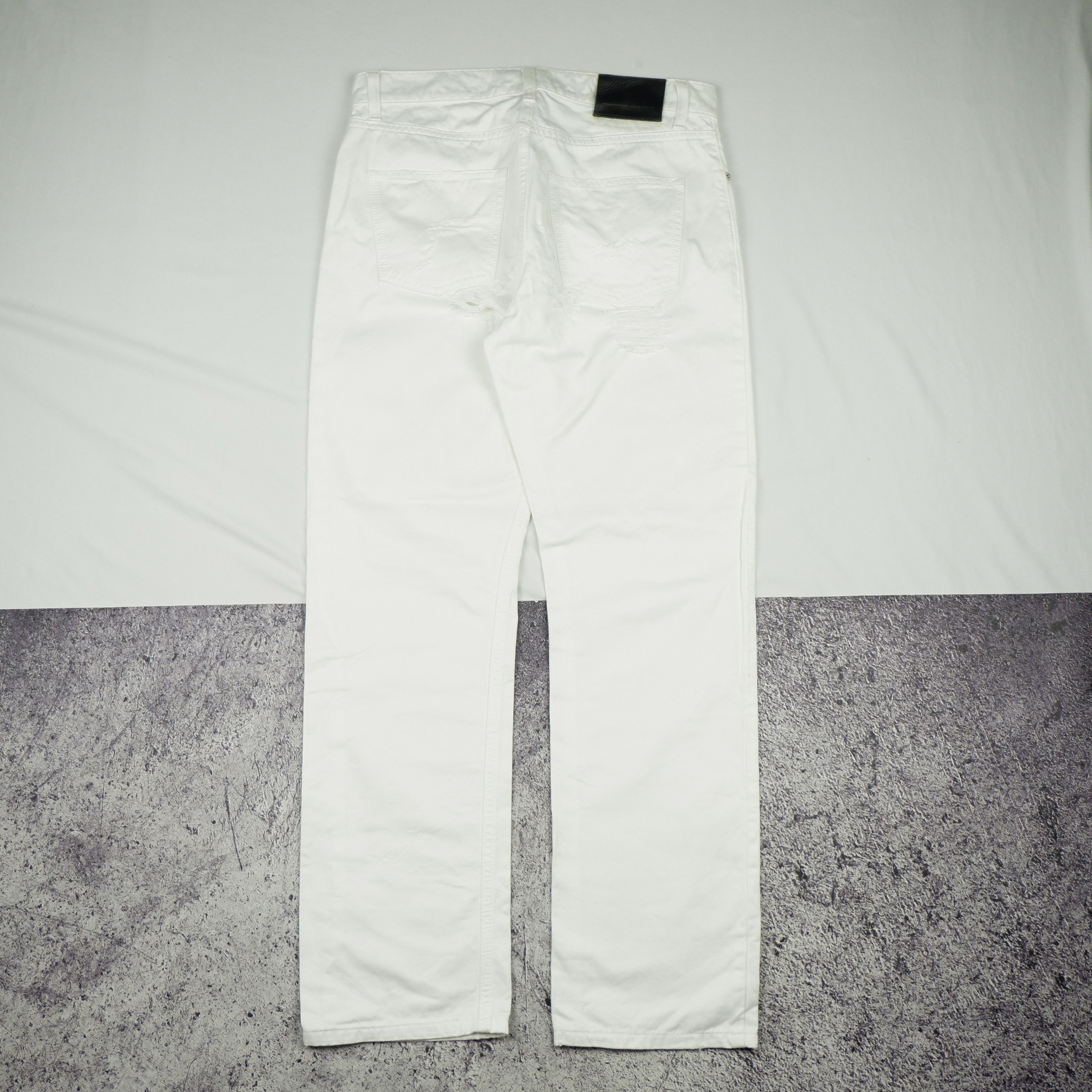 Alexander McQueen Alexander McQueen Ripped White Jeans Size US 26 / EU 42 - 3 Thumbnail