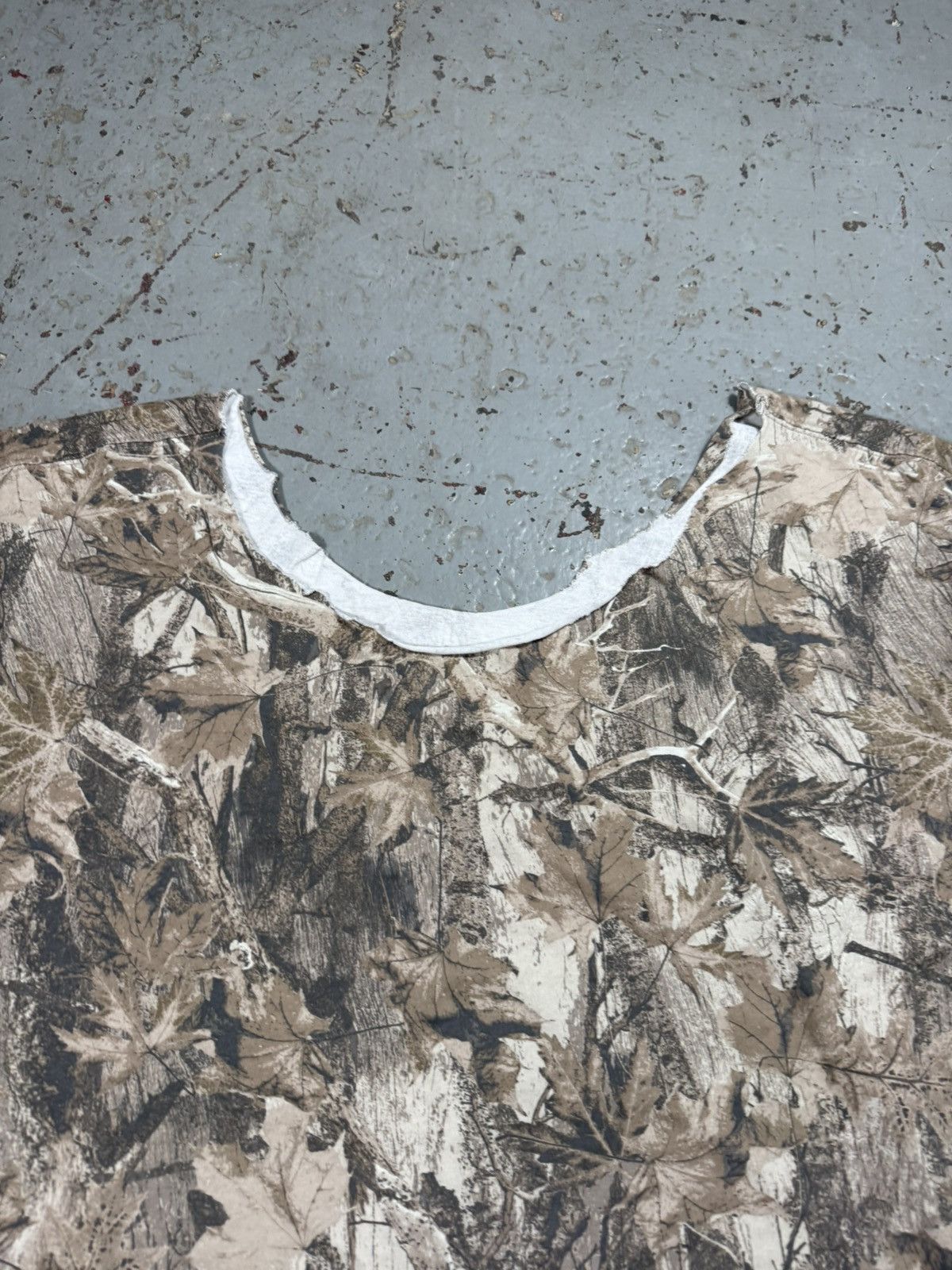 Vintage Vintage Thrashed Realtree Tee Size US XL / EU 56 / 4 - 4 Thumbnail