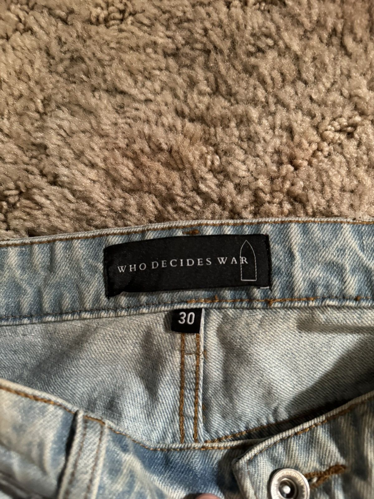 Ev Bravado Who Decides War Coliseum Fusion Stained Glass Denim Size US 30 / EU 46 - 4 Thumbnail