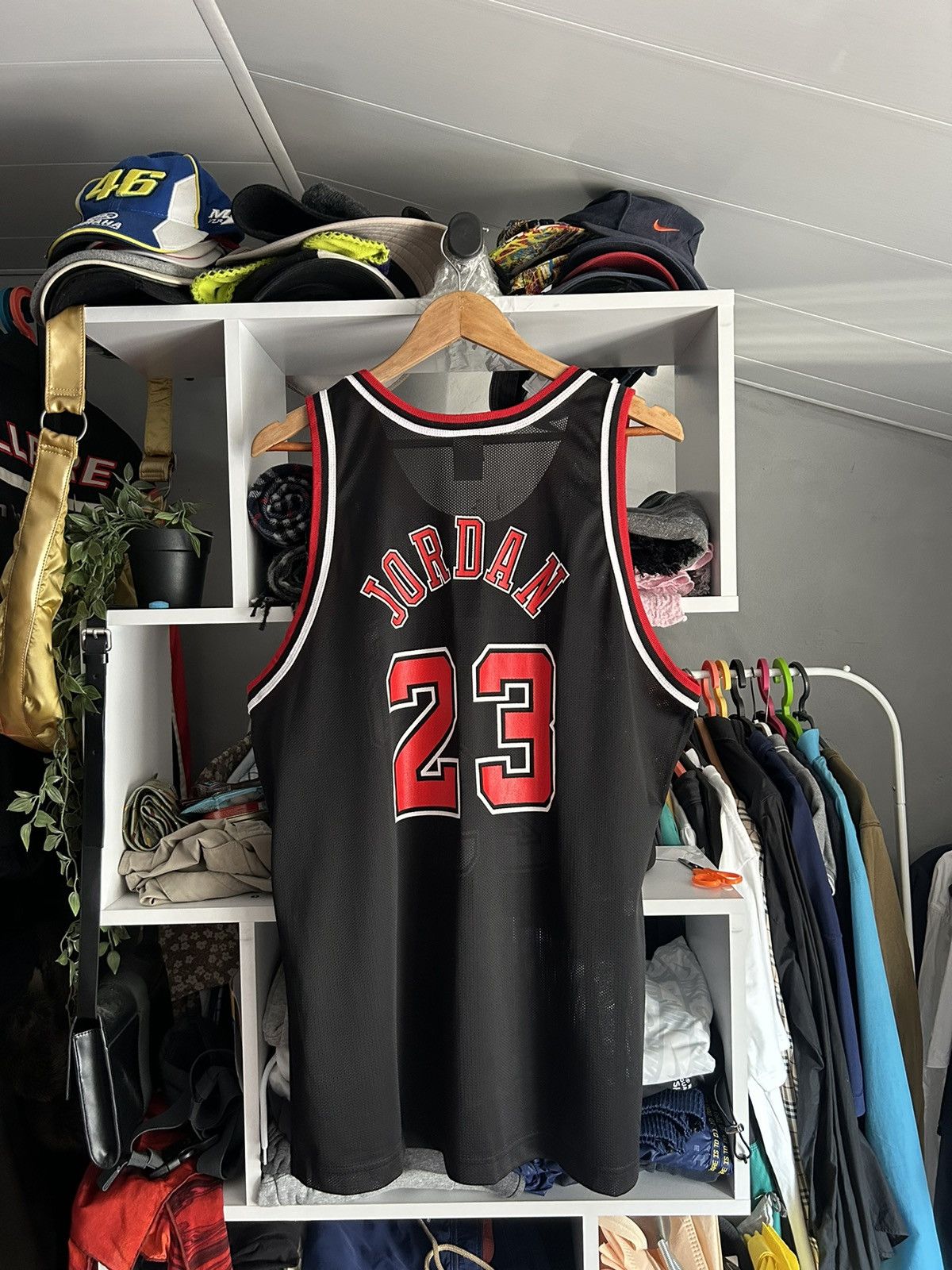 Champion NBA Chicago Bulls Michael Jordan #23 Champion Jersey Size US L / EU 52-54 / 3 - 1 Thumbnail