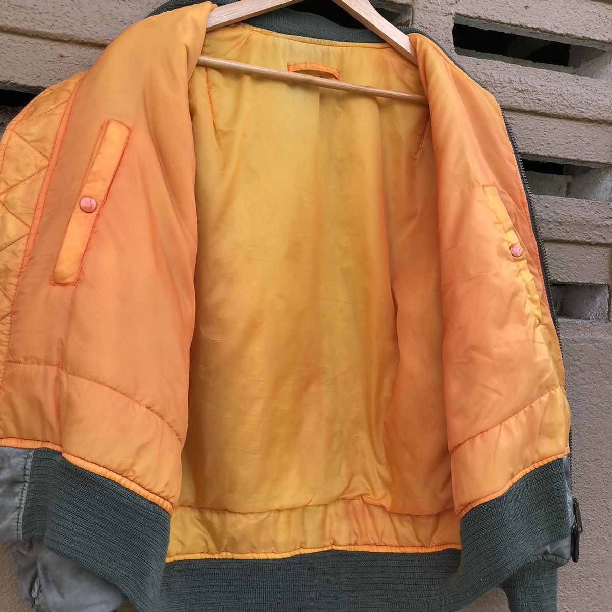Vintage VTG Sun Faded Flyer’s Man Intermediate Ma-1 Bomber Jacket Size US M / EU 48-50 / 2 - 11 Thumbnail