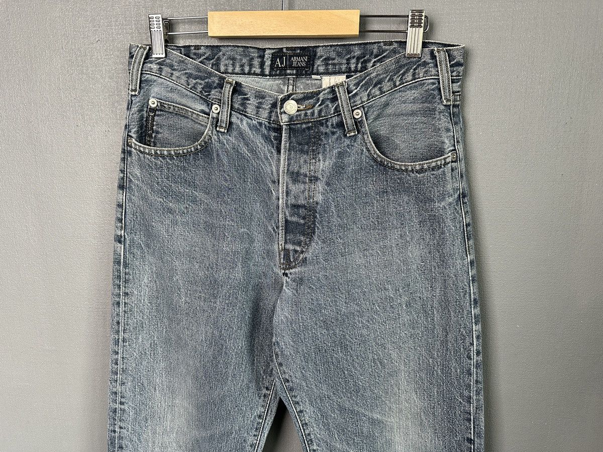 Armani Vintage ARMANI JEANS Blue Distressed Denim Pants Metal Logo Size US 32 / EU 48 - 3 Thumbnail