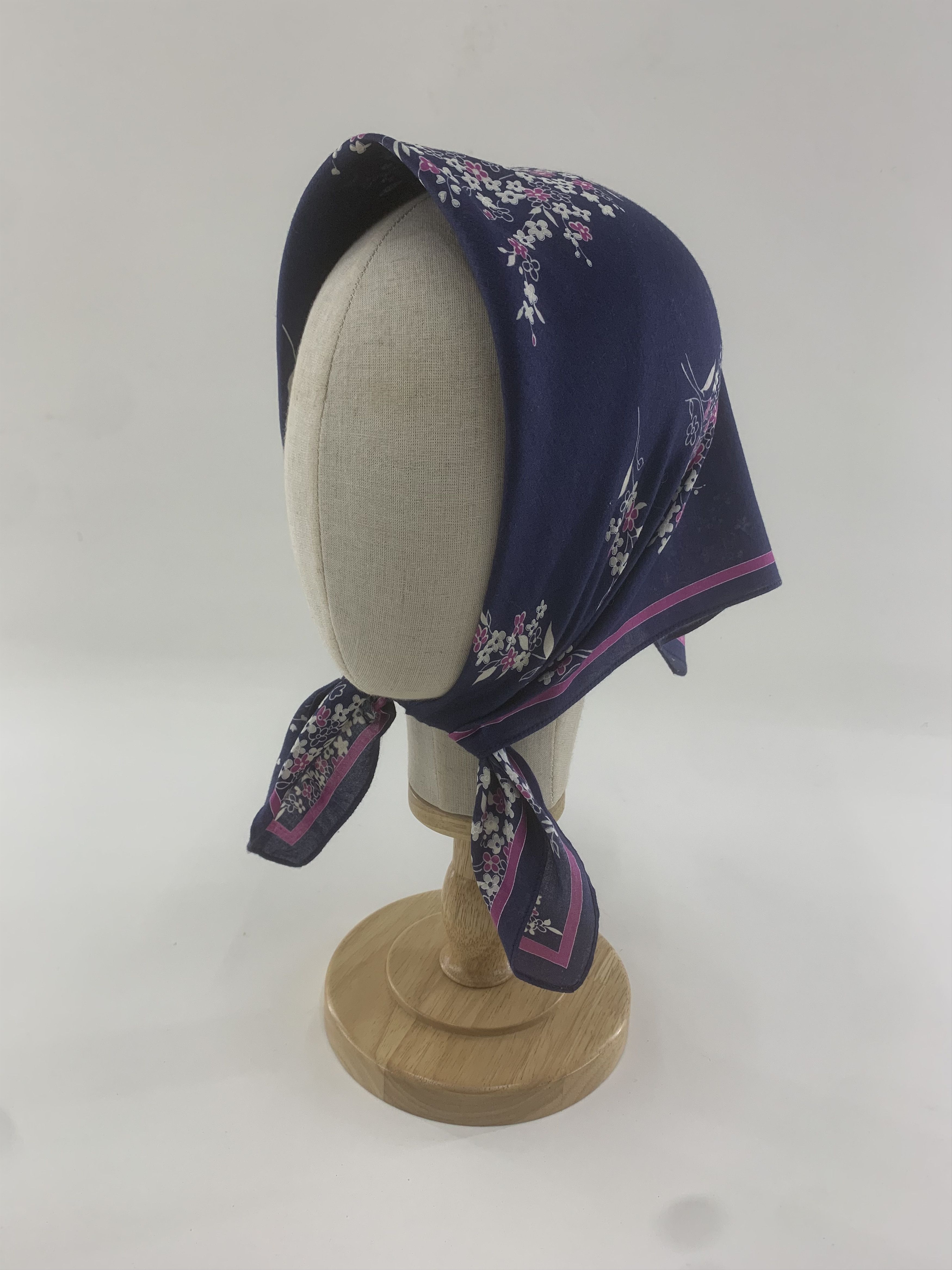 Pierre Balmain Pierre Balmain Handkerchief Bandana Neckerchief TB3403 Size ONE SIZE - 1 Thumbnail