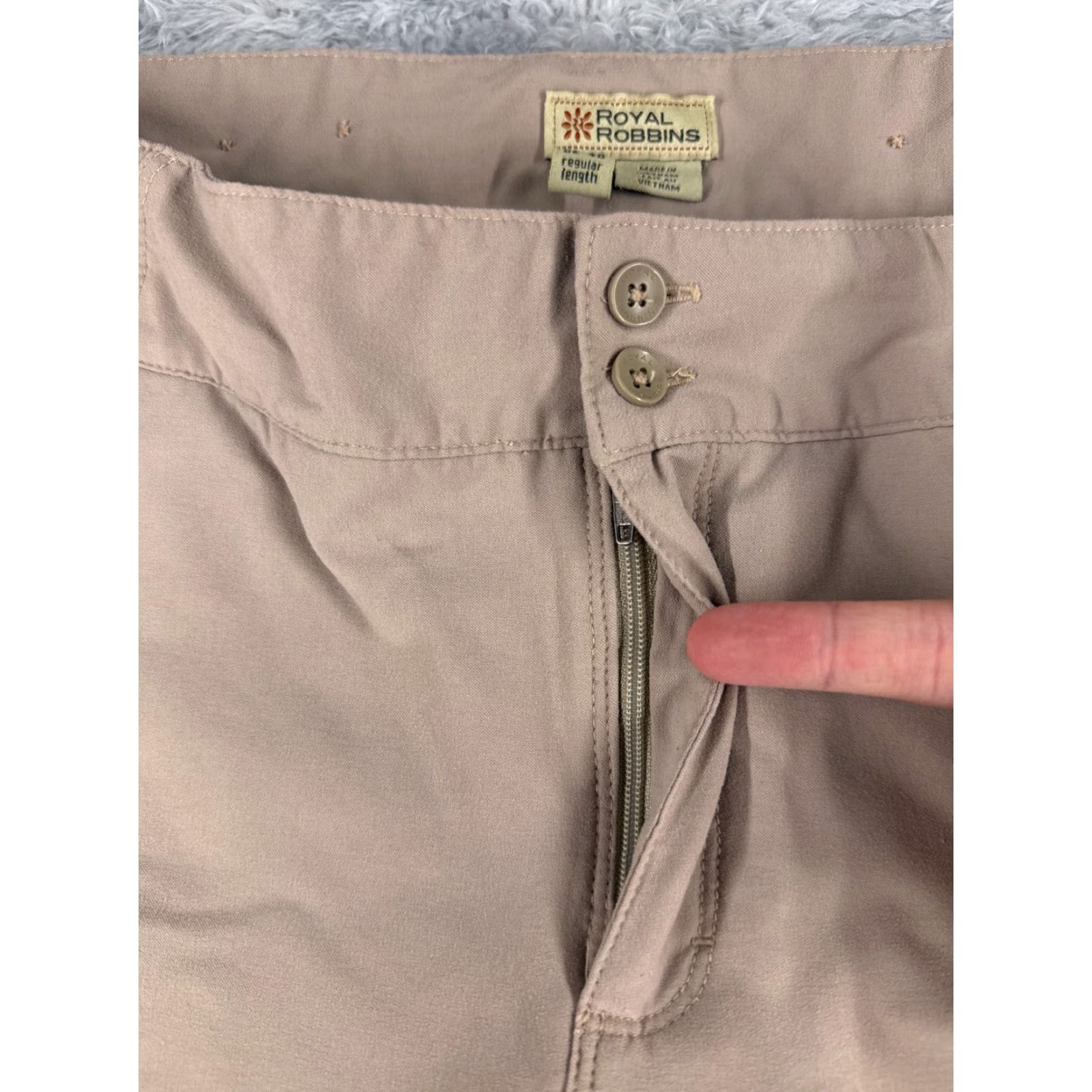 Vintage Royal Robbins Pants Women Size 10 Beige Cargo Straight Leg Nylon Blend Casual