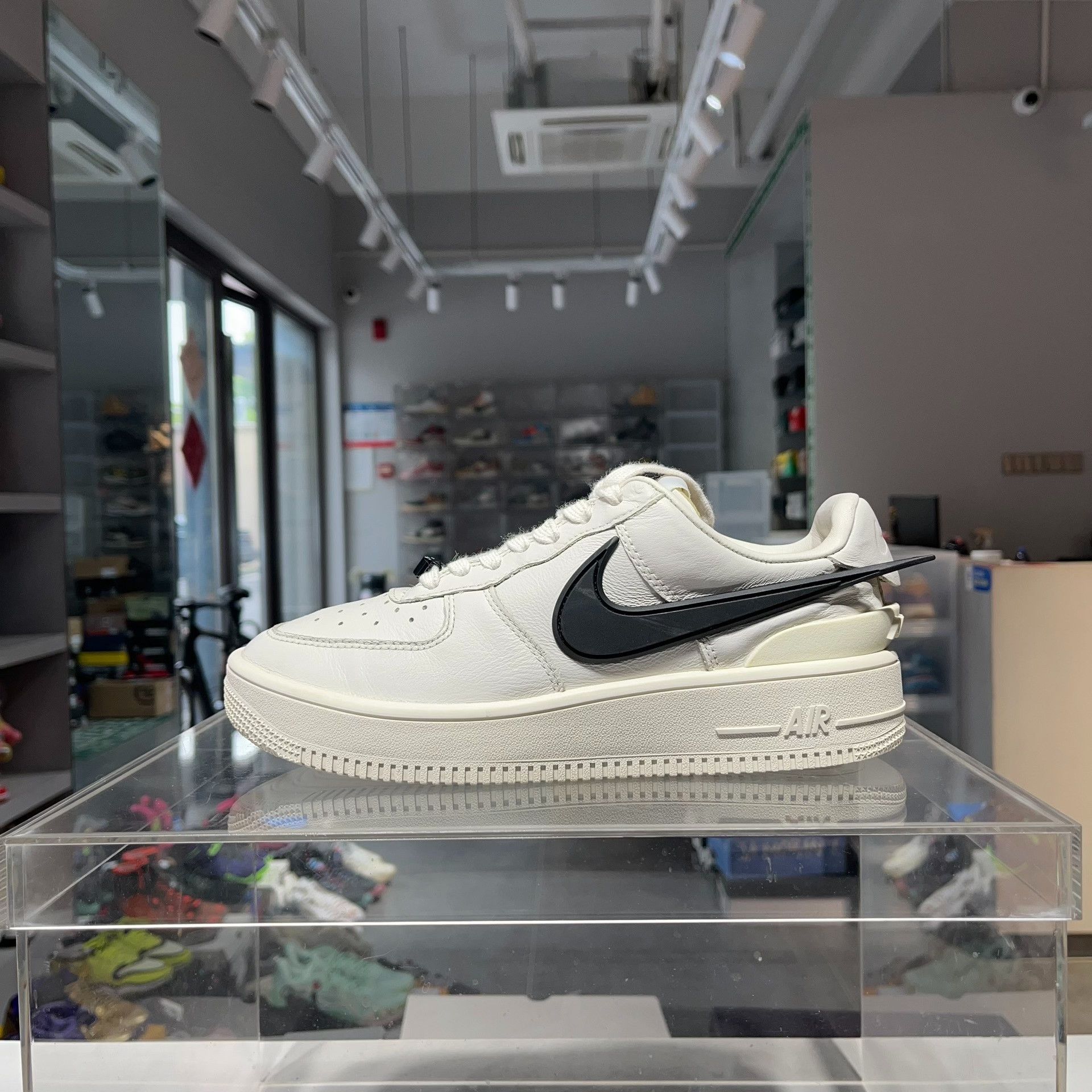 Ambush Design Ambush Design AIR FORCE 1 White Lowtop Sneakers 6 Men Size US 6 / EU 39 - 1 Thumbnail