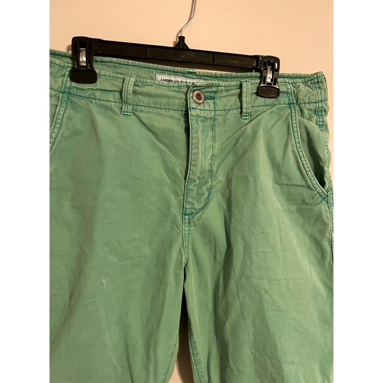 American Eagle Outfitters American Eagle AEO Classic Fit Cotton Prep Light Green Khaki Shorts - Men's 32 Size US 33 - 2 Thumbnail