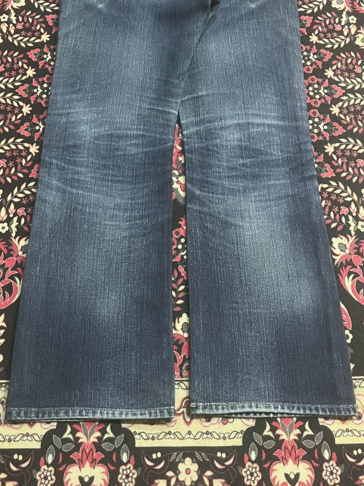 Vintage Vintage Lee Japan Dark Blue Faded Washed Distress Flare Jean Size US 31 - 11 Thumbnail