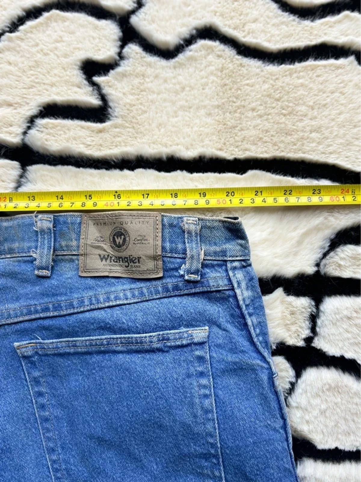 Other Men’s vintage wrangler baggy jeans Y2K style size 40x29 Size US 40 / EU 56 - 4 Thumbnail