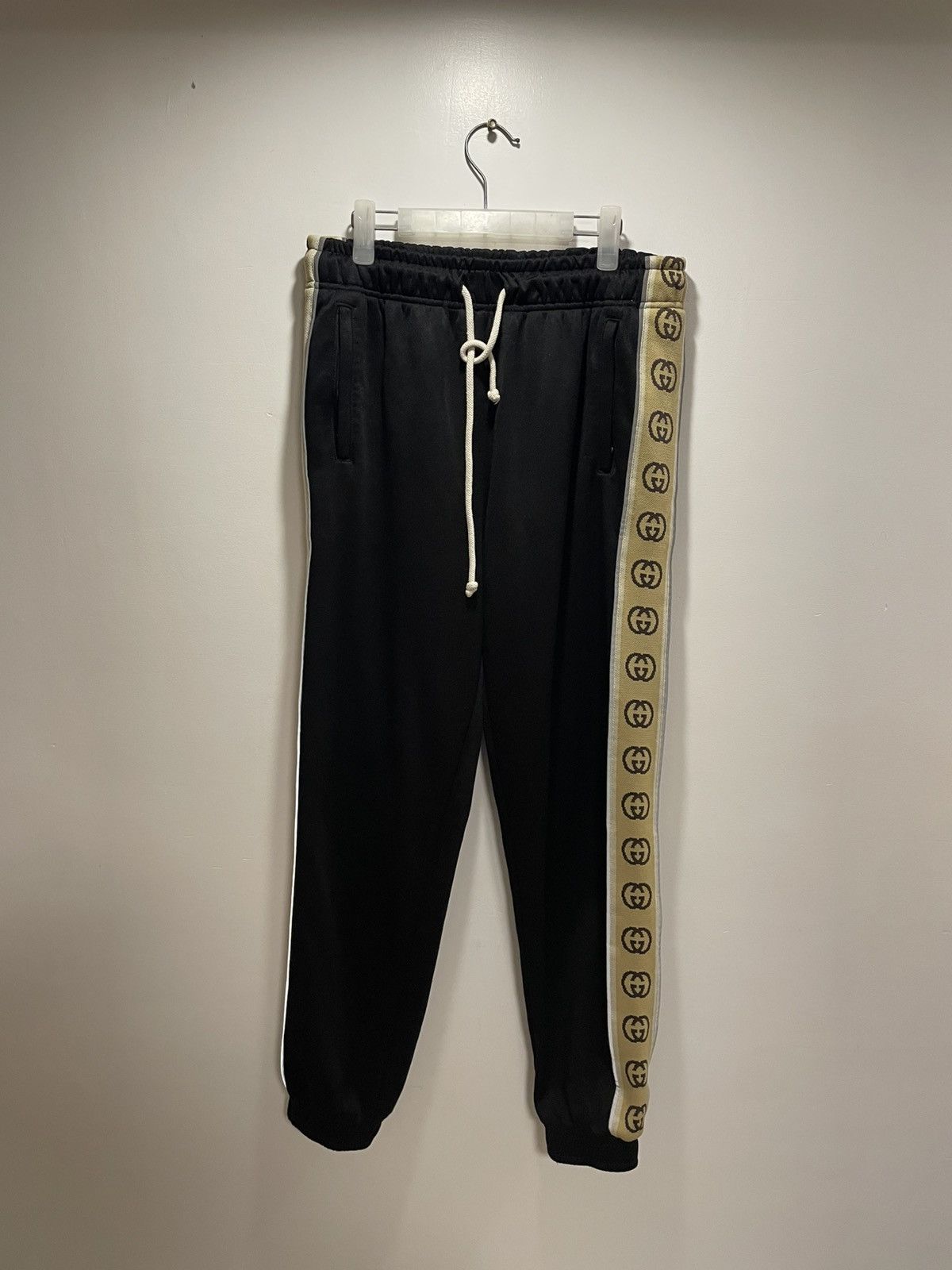 Gucci Gucci black technical jersey joggers Pants Size US 30 / EU 46 - 2 Thumbnail