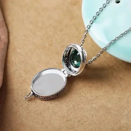 Other Green C Zircon Oval Locket Pendant Necklace Size ONE SIZE - 2 Thumbnail