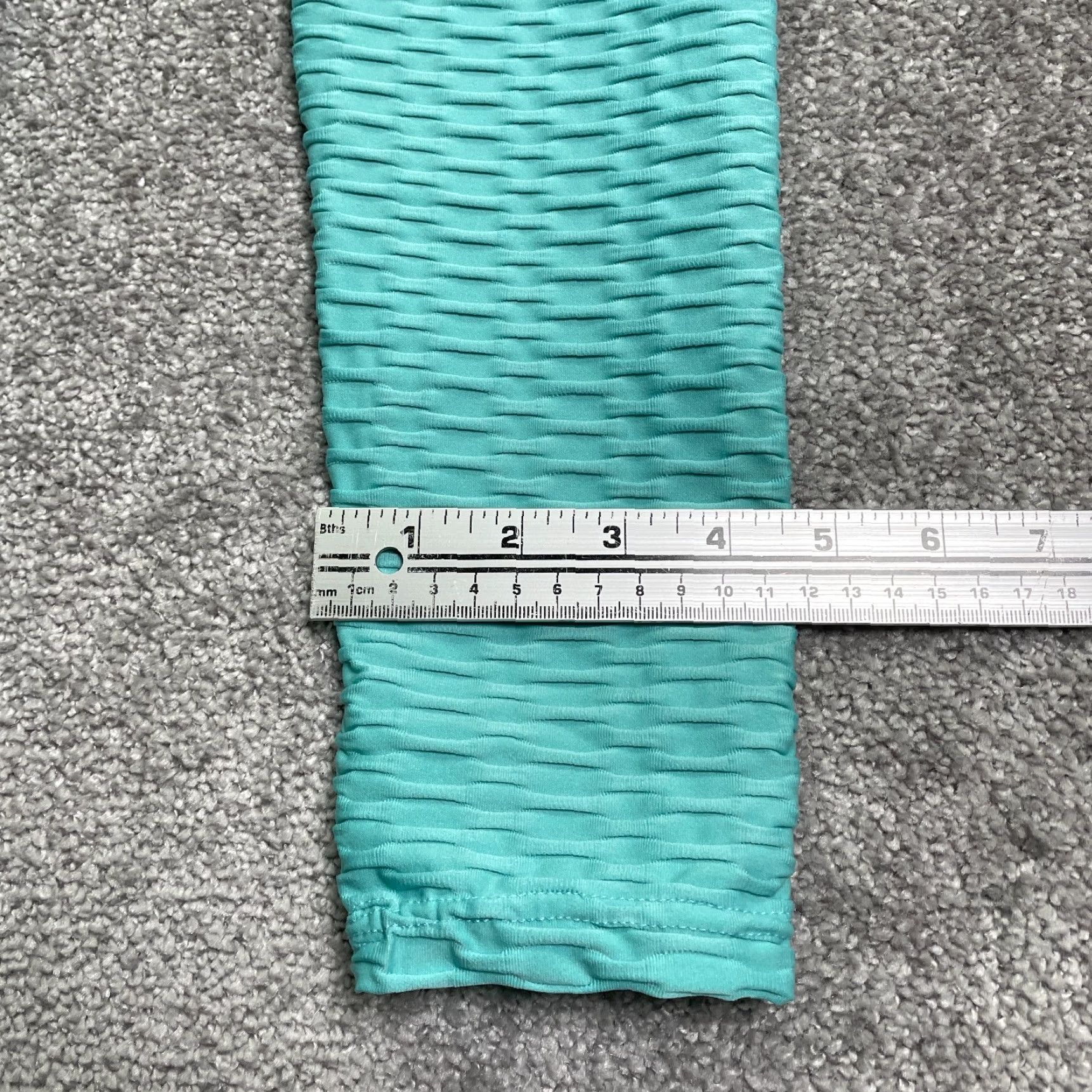 Vintage Thirst Trap Leggings Womens M Green Textured Compression Fit Athletic Skinny Pull On Inseam 27.5 in Dress: Leggings? Size 32" / US 10 / IT 46 - 5 Thumbnail
