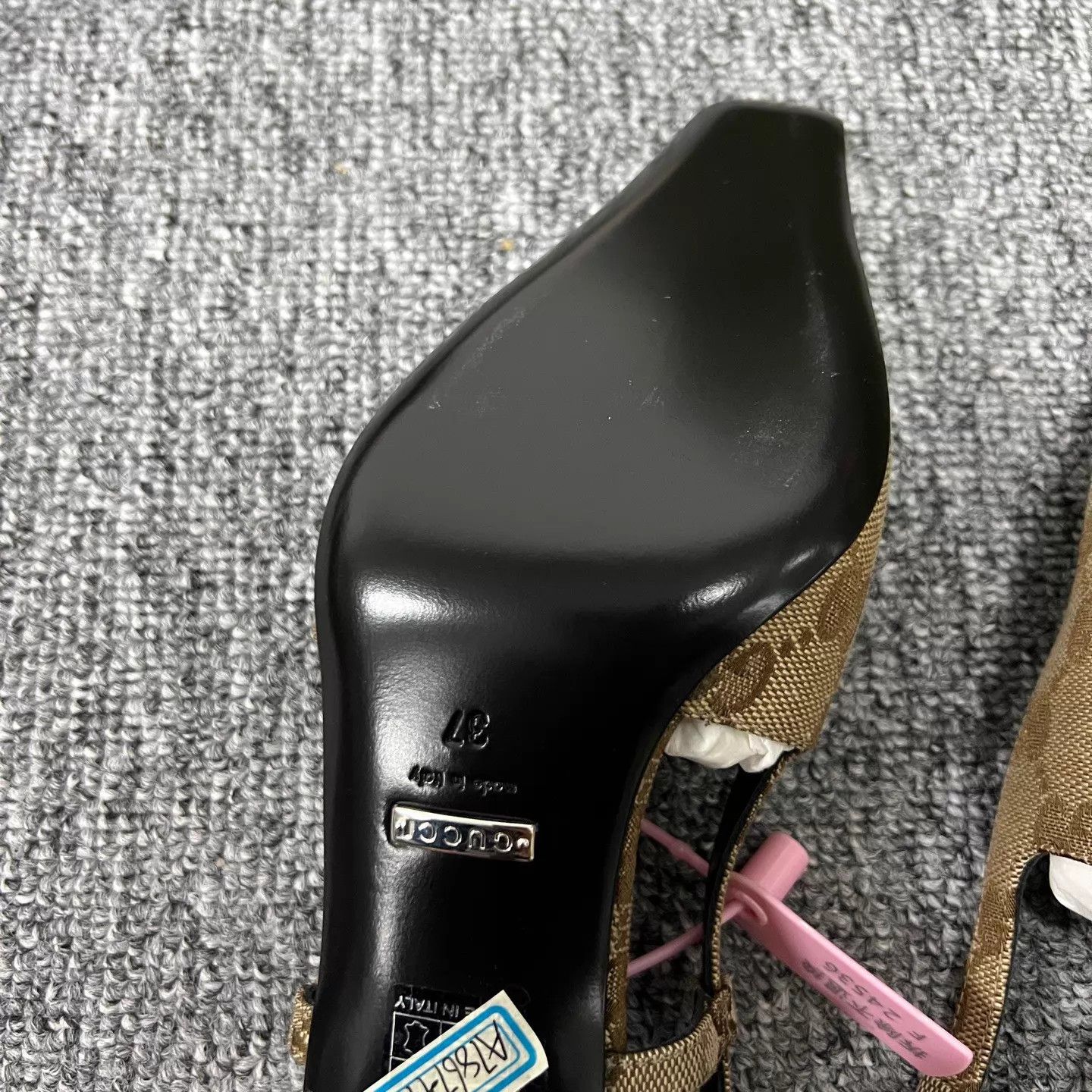 Gucci Gucci GG Monogram Square Toe Kitten 37 EU (Worn Once) Size US 6.5 / IT 36.5 - 6 Thumbnail