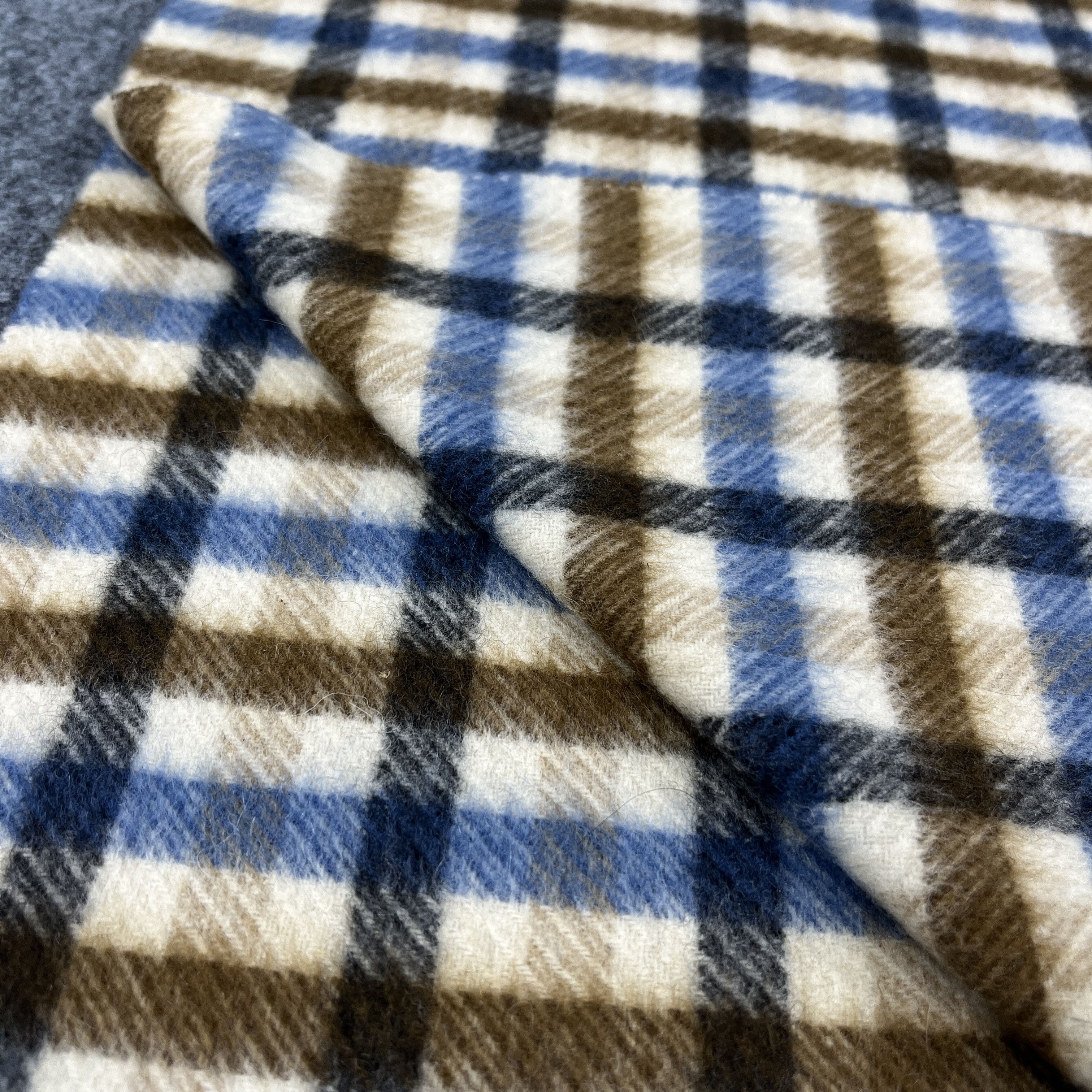 Aquascutum Aquasqutum Scarf / Muffler / Neckwear T1120 Size ONE SIZE - 7 Thumbnail
