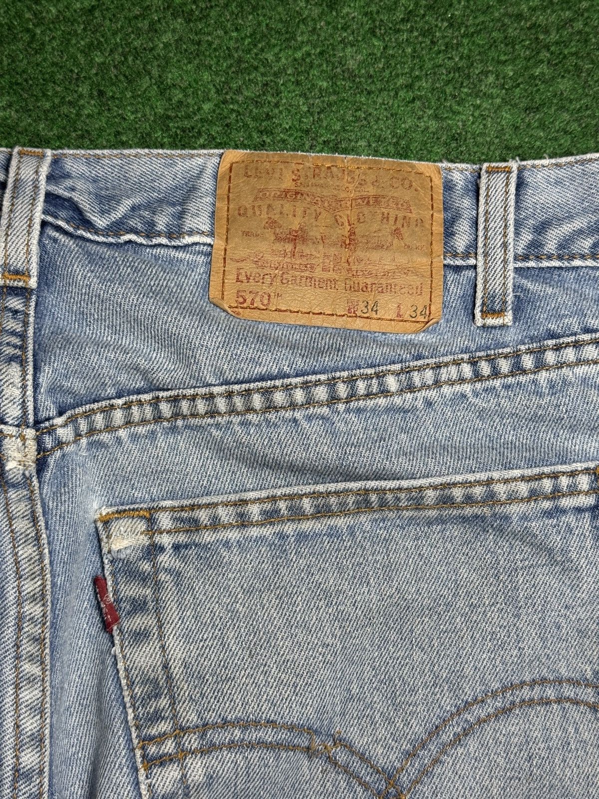 Levi's Vintage Clothing Vintage 90s Levi’s 570 Baggy Wide Leg Grunge Hip Hop Jeans Size US 35 - 3 Thumbnail