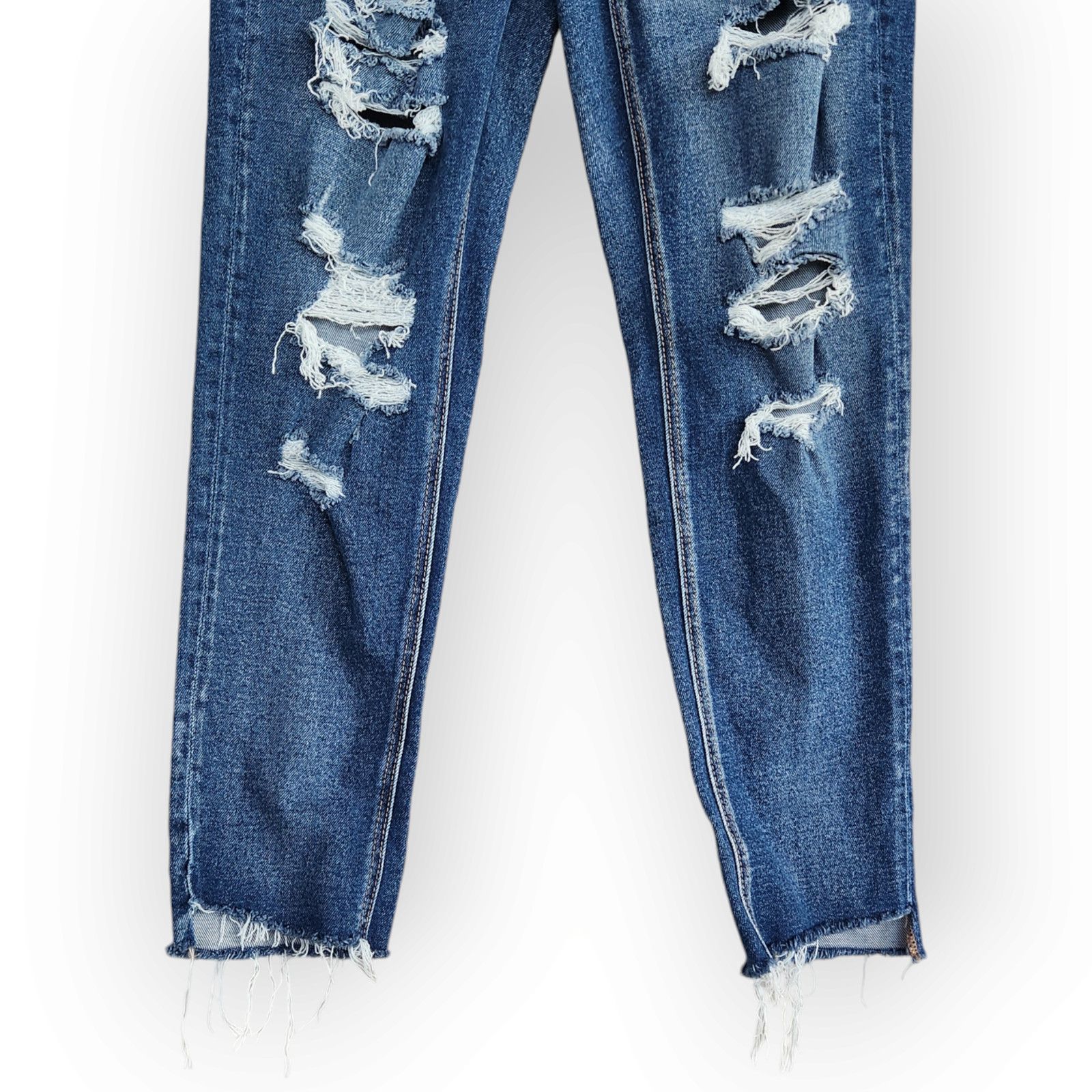 American Eagle Outfitters American Eagle High Waisted Ripped Mom Jeans 2 Size 26" / US 2 / IT 38 - 3 Thumbnail