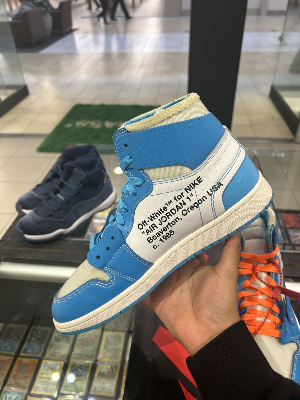 Jordan Brand × Off-White Jordan 1 Offwhite University Blue Size US 11 / EU 44 - 7 Thumbnail