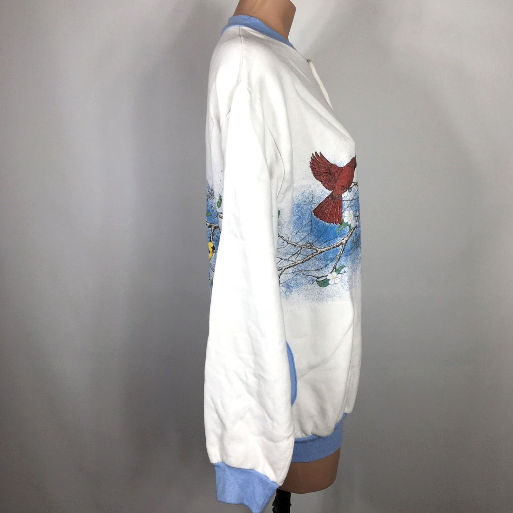 Vintage VINTAGE Art Unlimited Sweatshirt Women's XL White Birds All Over Print Ringer Button Pockets 90s USA Size XL / US 12-14 / IT 48-50 - 4 Thumbnail
