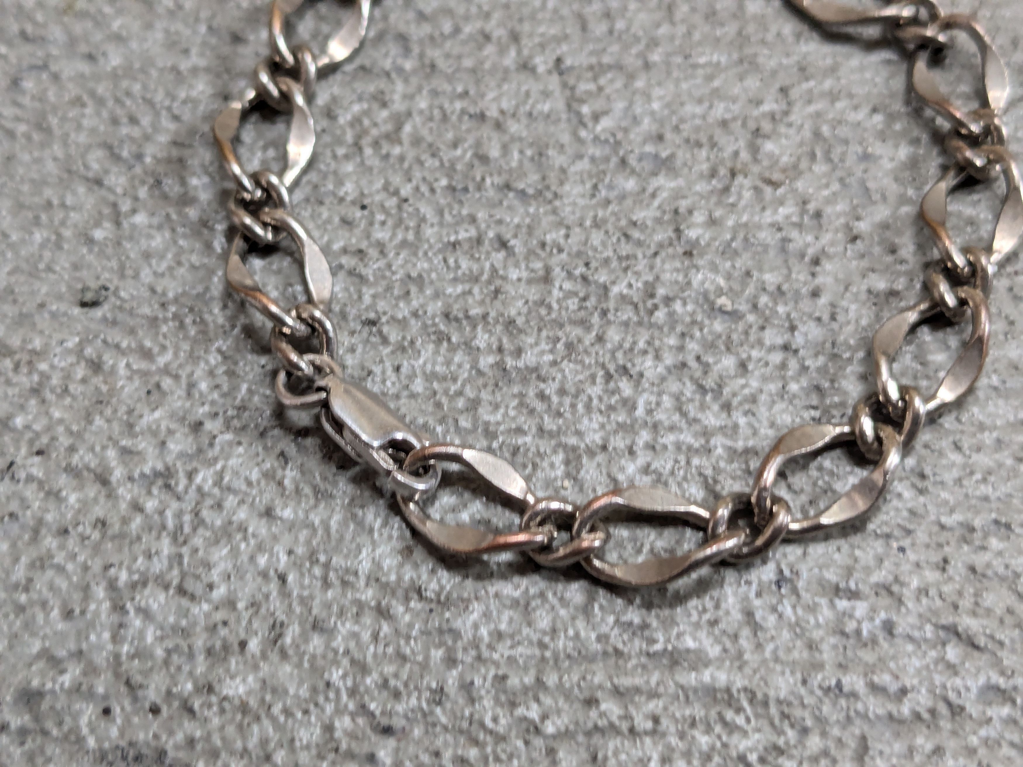 Jewelry × Vintage Vintage Bracelet Oval 6.5" Chain Link Avant Garde Size ONE SIZE - 2 Thumbnail