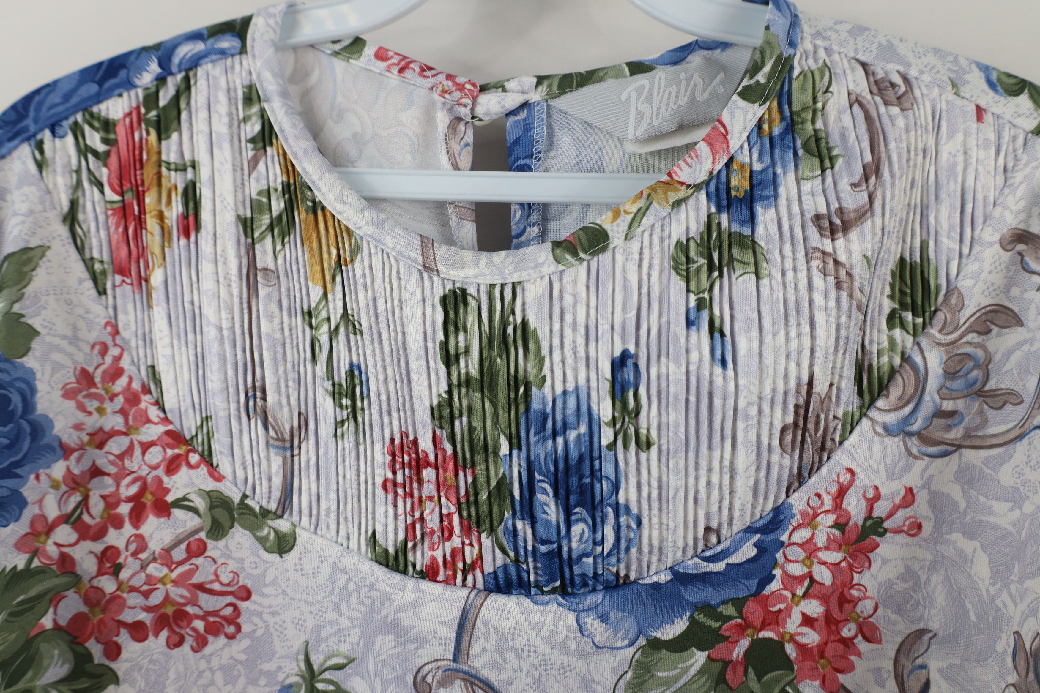 Vintage Vintage 90s Streetwear Flower Button Back T-Shirt USA Size L / US 10 / IT 46 - 5 Thumbnail
