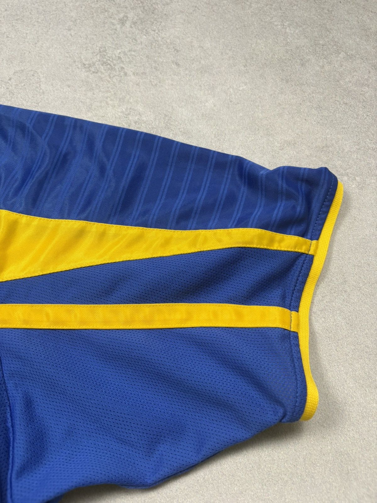 Nike Nike Leeds 2001/2003 Vintage Strongbow Football Jersey Shirt Size US L / EU 52-54 / 3 - 17 Thumbnail