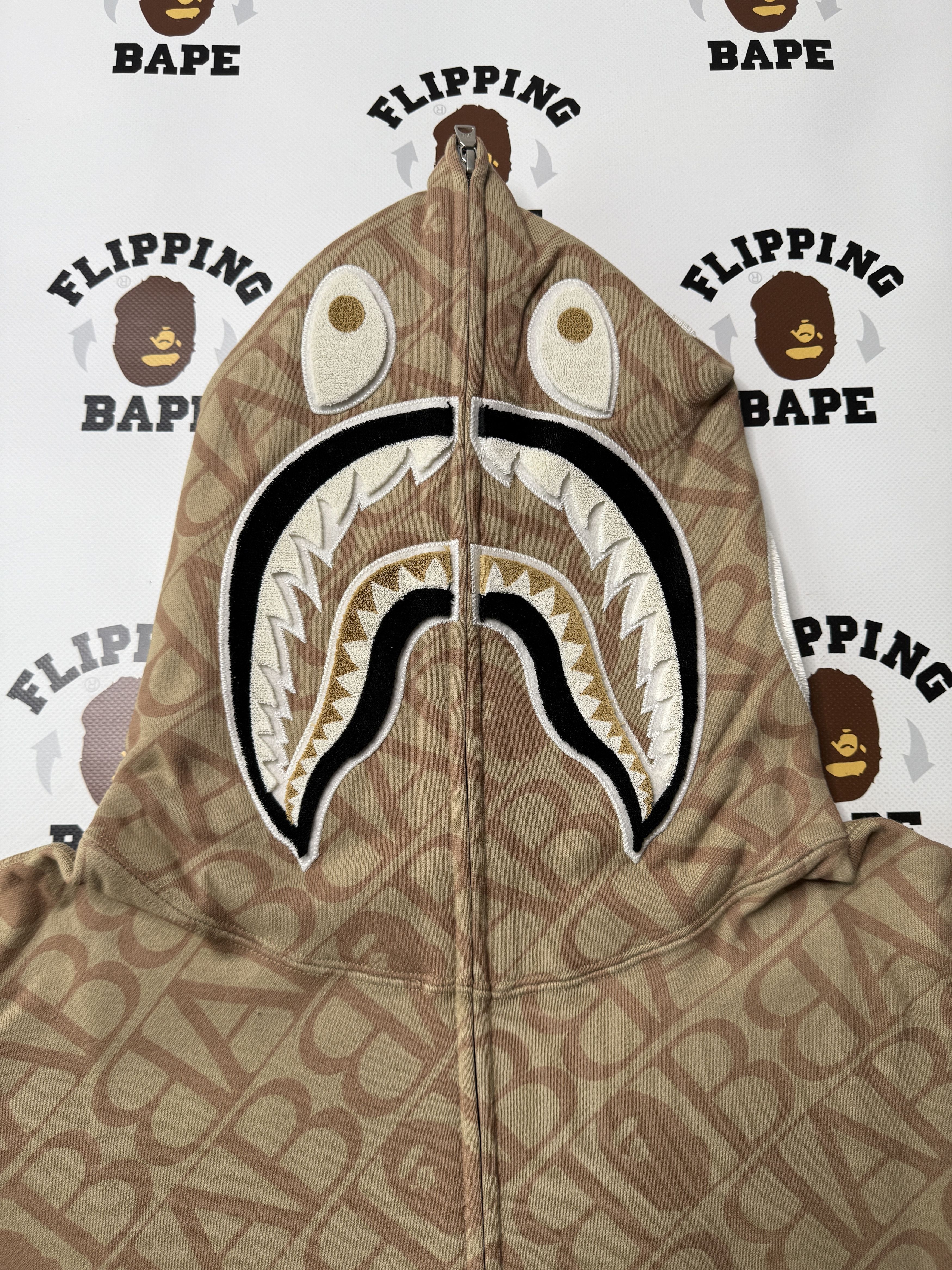 美品★ベイプ　ALBUM MONOGRAM SHARK HOODIE サイズM BAPE ALBUM MONOGRAM Shark Full Zip Hoodie A Bathing Ape Size S | eBay