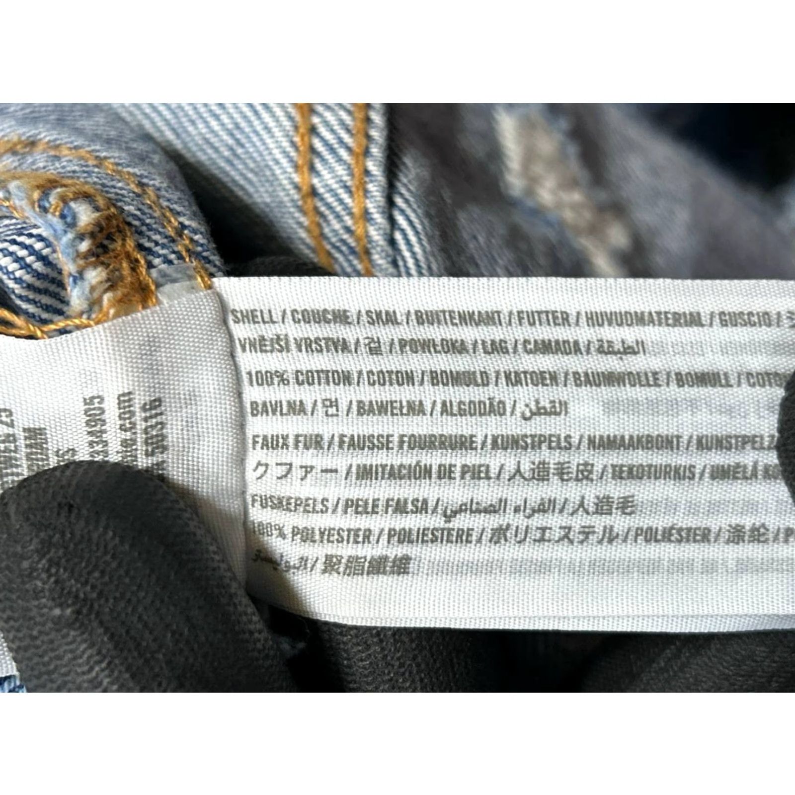 Abercrombie & Fitch Abercrombie & Fitch Jacket Womens Small Blue Cotton Denim Cropped Pleated Jacket Womens Small Blue Denim Cropped Pleated Size S / US 4 / IT 40 - 4 Thumbnail