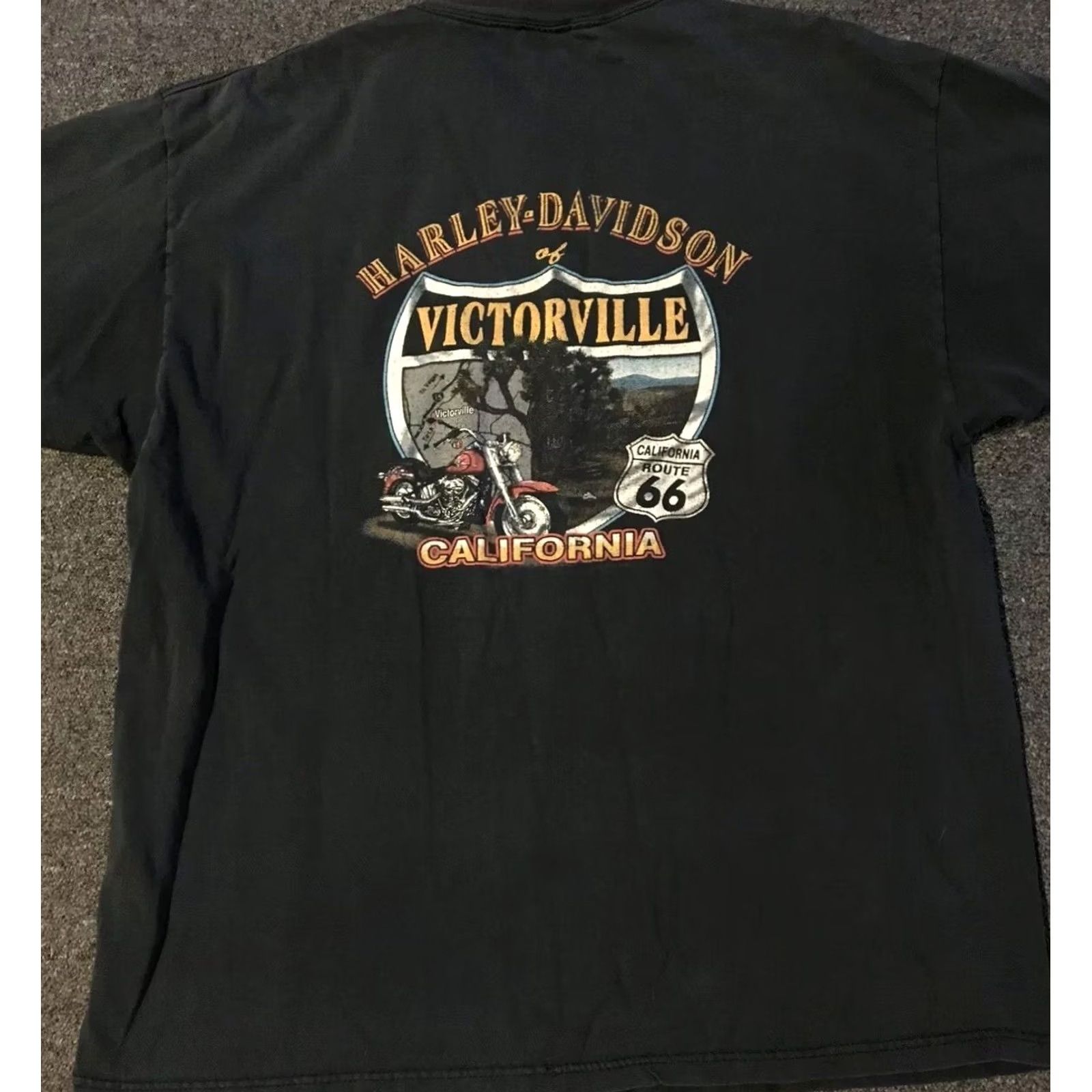 Harley Davidson VINTAGE Harley-Davidson Got Mine At Victorville Shirt XX L Black Men's T-Shirt 2XL USA California Harley-Davidson Graphic Tee 90s Biker USA Flag Retro Size US XXL / EU 58 / 5 - 4 Thumbnail