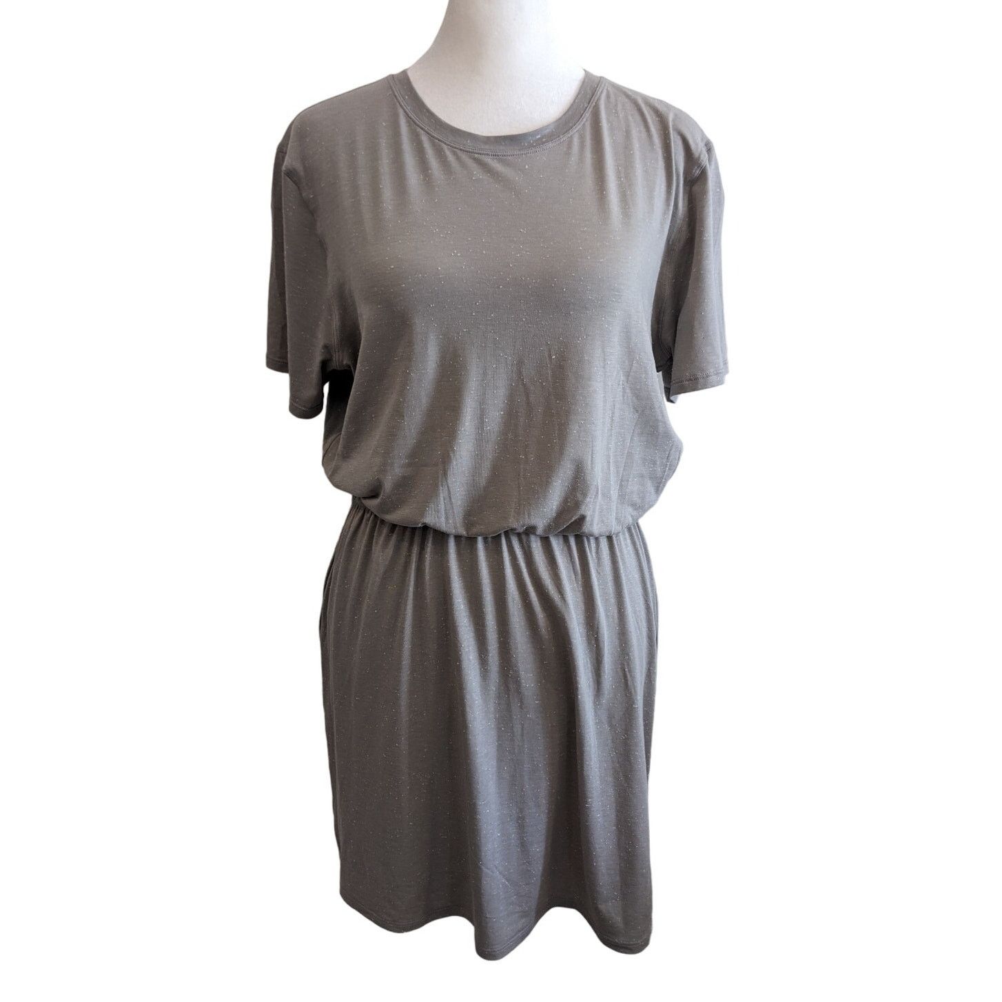Lululemon Lululemon Unwind Your Mind Dark Chrome White Dress Size 6 Size M / US 6-8 / IT 42-44 - 4 Thumbnail