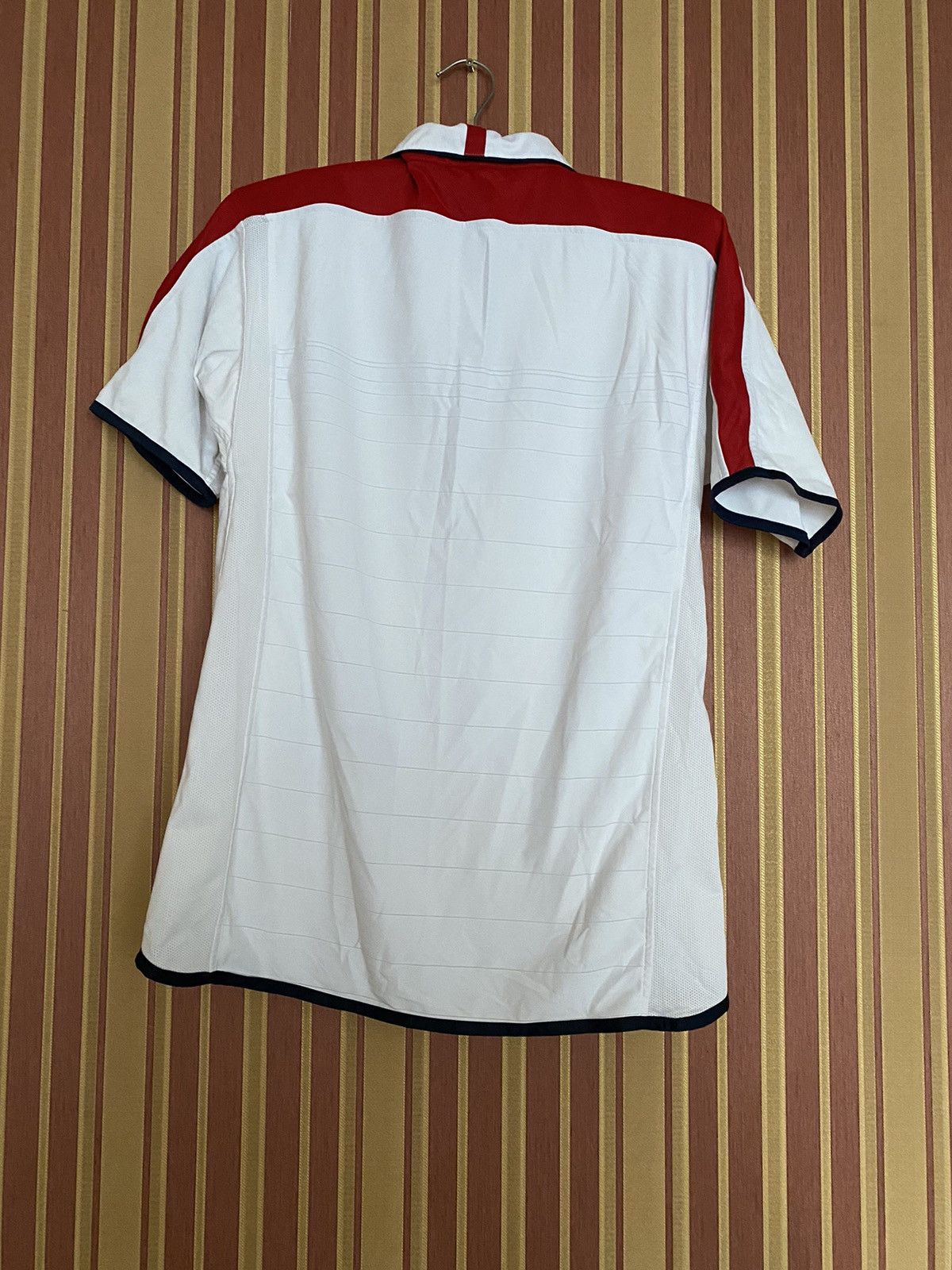 Umbro ENGLAND 2003 2005 HOME SOCCER JERSEY UMBRO REVERSIBLE Size US L / EU 52-54 / 3 - 12 Thumbnail
